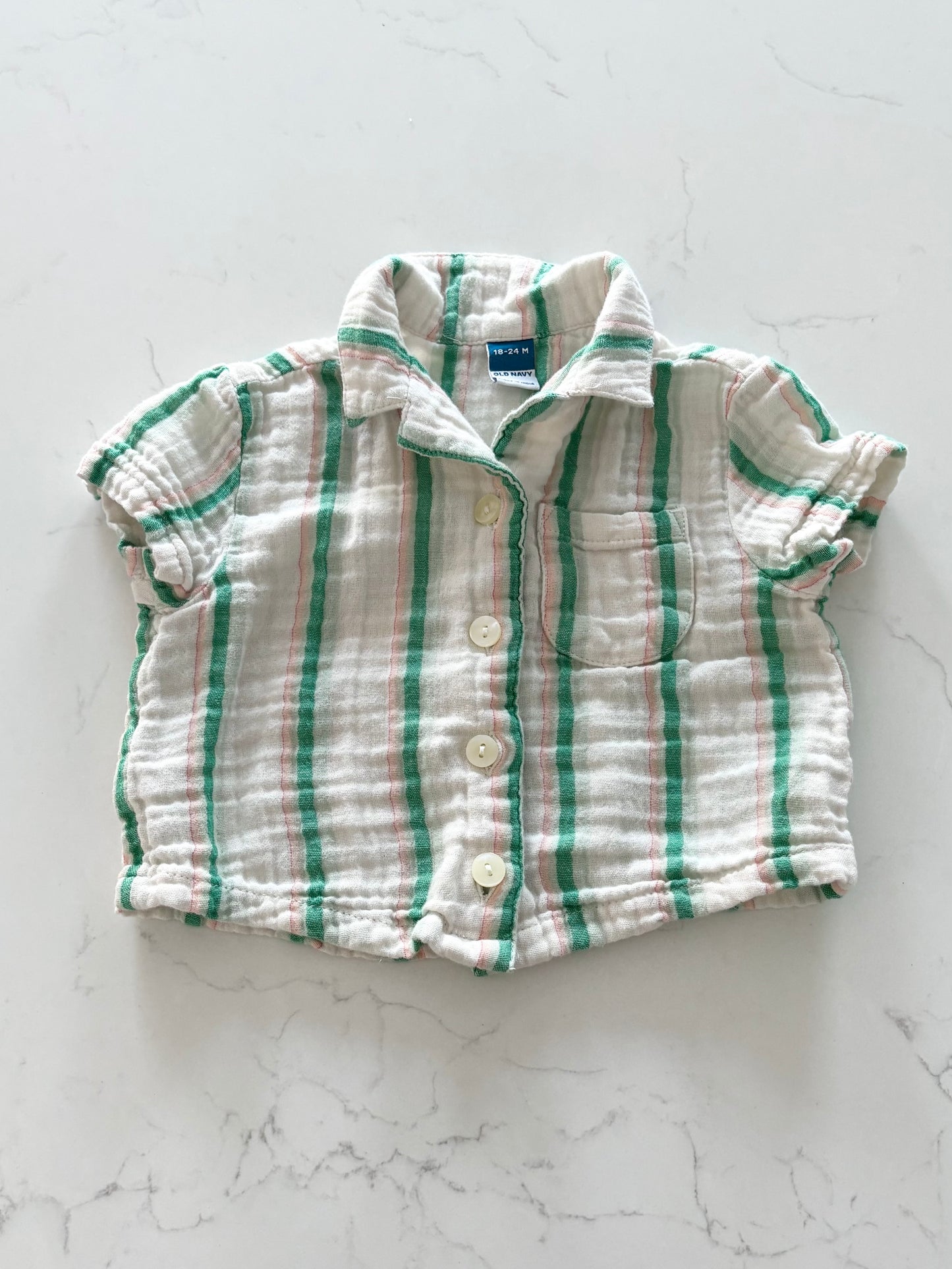 Old Navy-Chemise-18/24 ( fille , fait petit et un peu court )