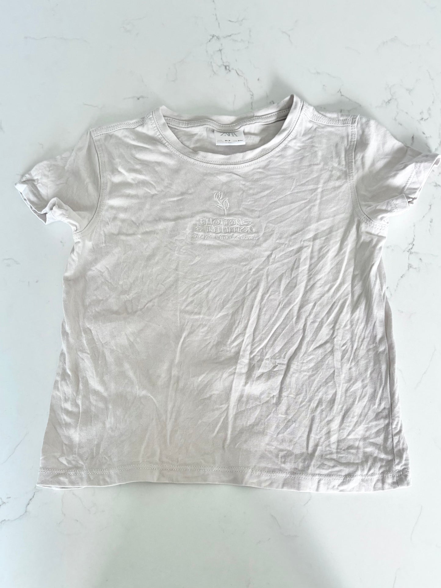 Zara-T shirt-6/7t (fait petit )