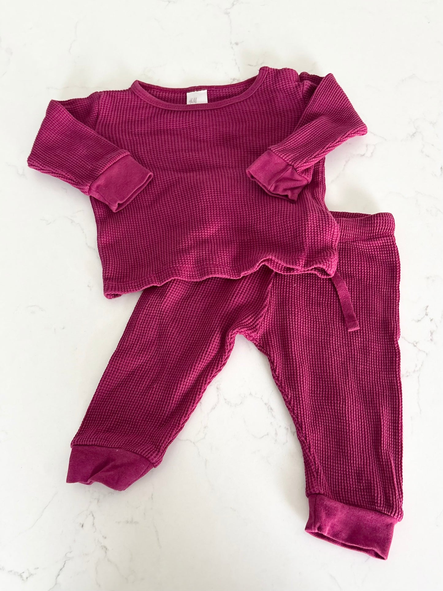 H&M-Ensemble-6/9 mois (fait petit)