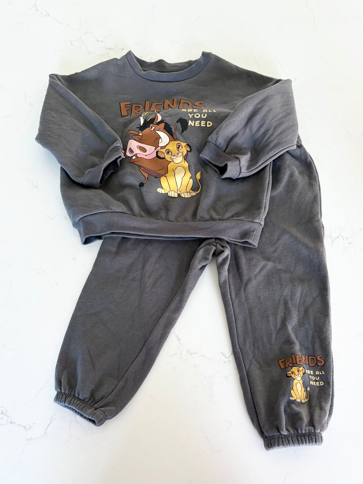 H&M/Disney-Ensemble-2/3T