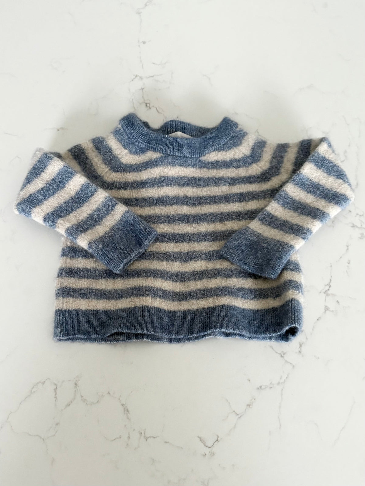 Zara-Chandail-12/18 mois ( fait petit )