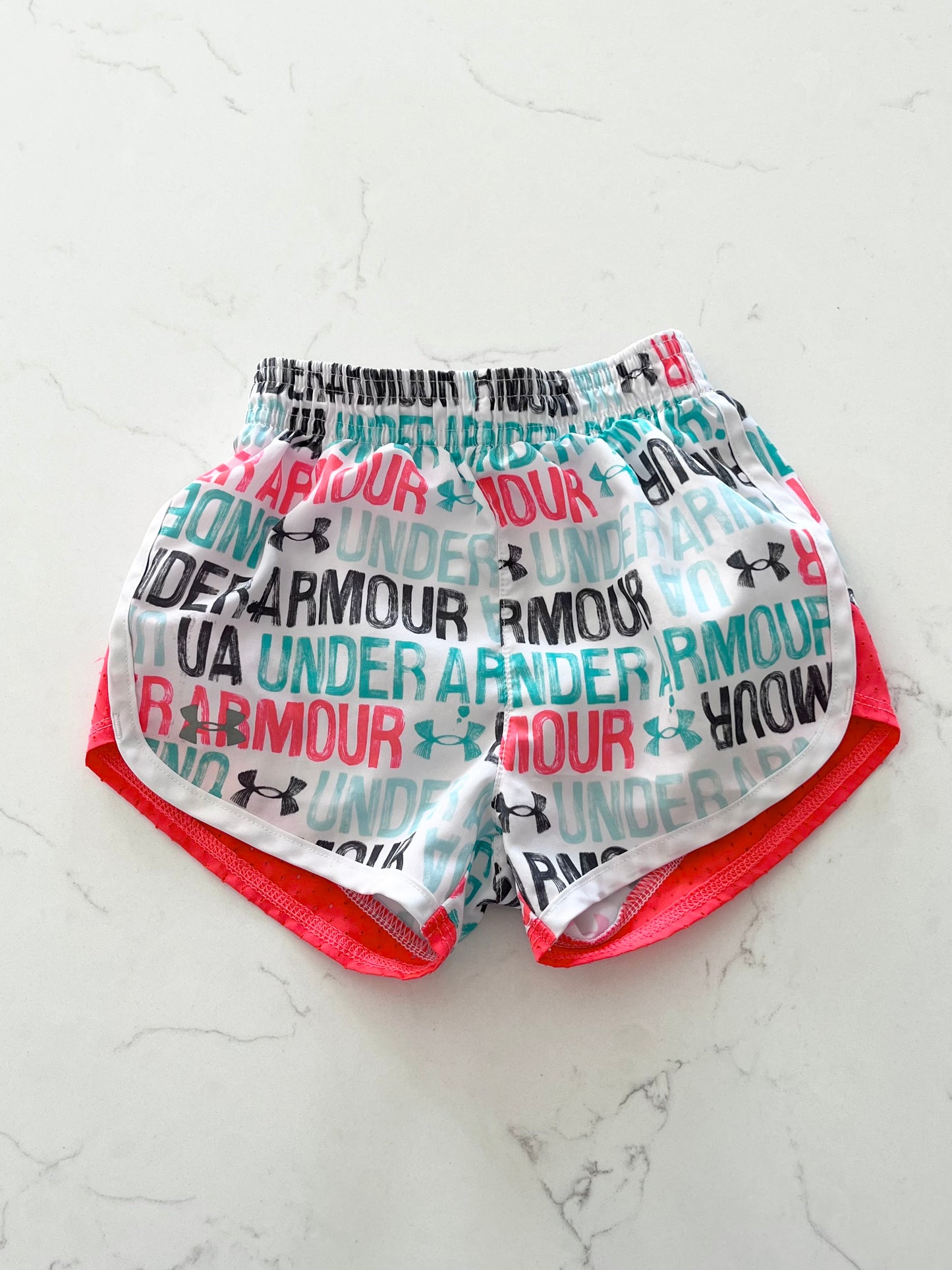 Under Harmour-Short-18 mois