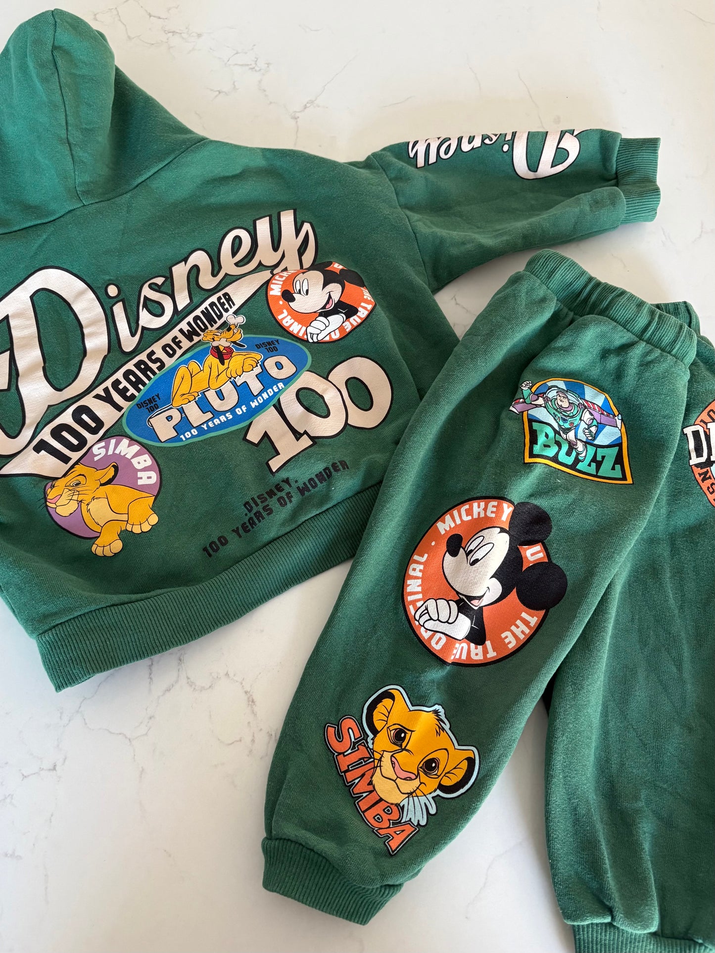 Zara/disney-Ensemble-haut 3/4T fait 2/3T , pantalon 2/3T