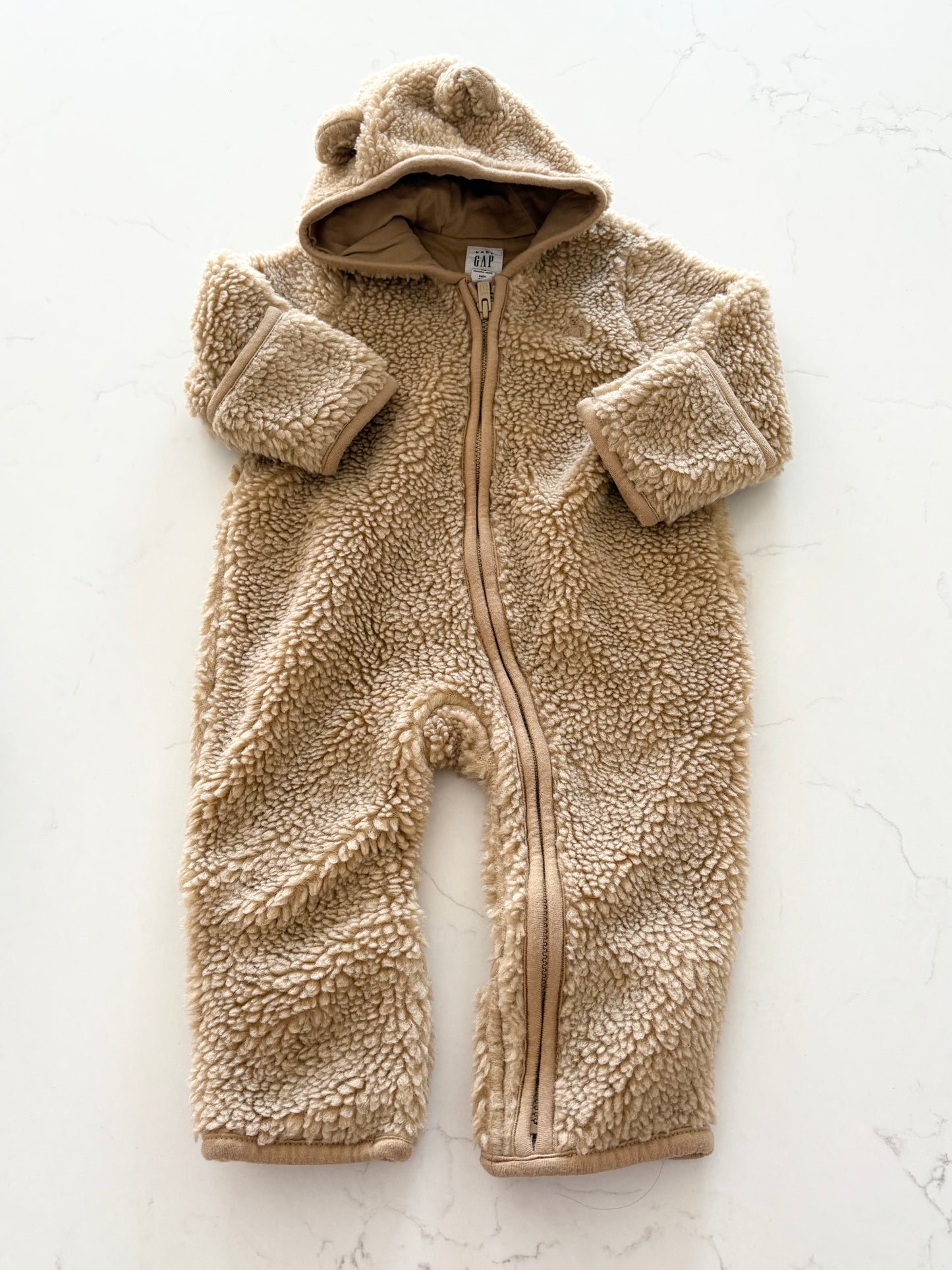 GAP-Une pièce mi saison-0/3 mois