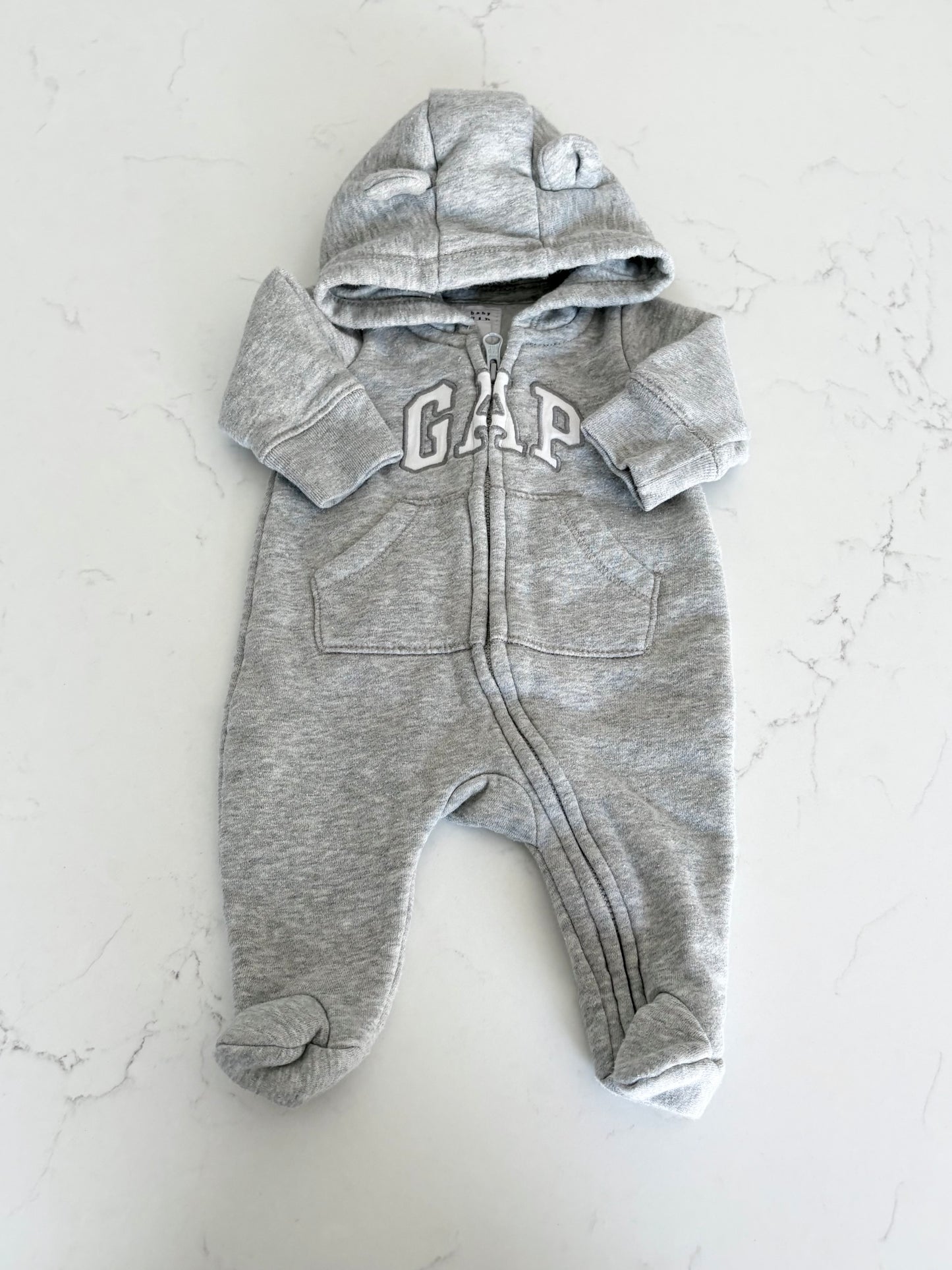 Gap-Une pièce-jusqu’à 7lbs (~NB)