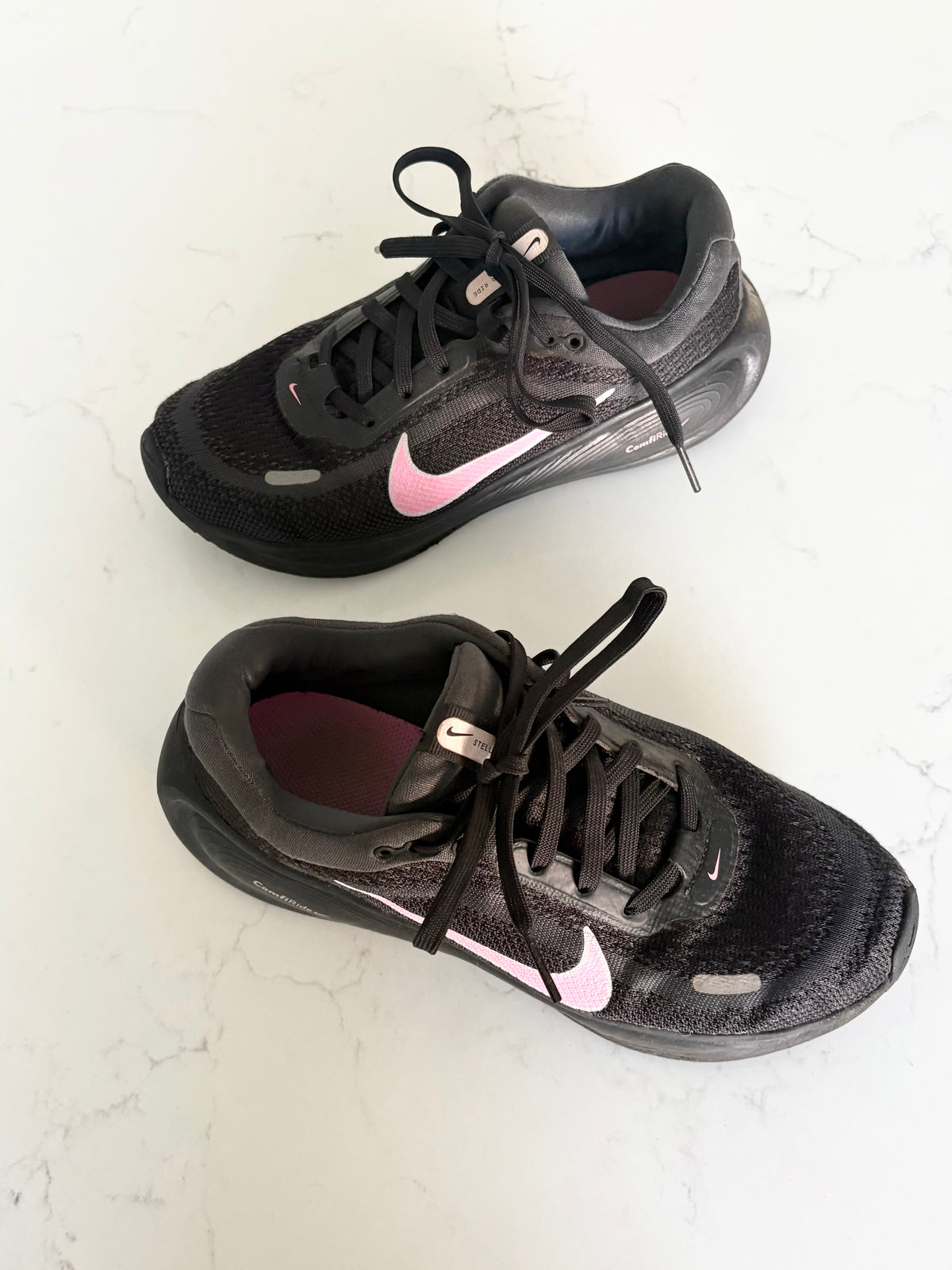 Nike-Souliers-3.5 Y ( grand enfant )