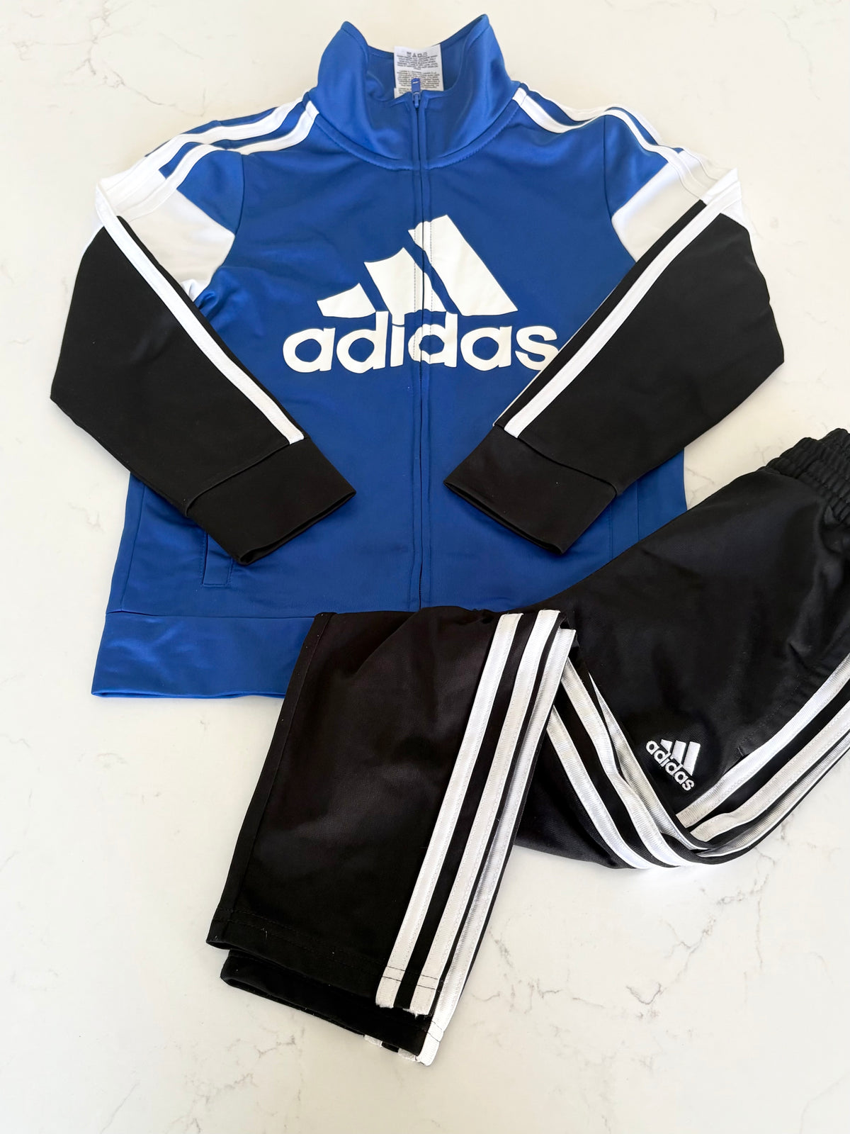 Adidas-Ensemble-6T