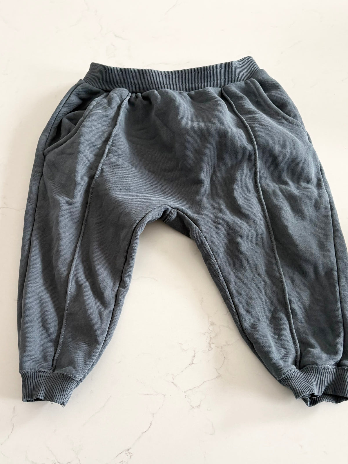 Zara-Jogging-3/4T ( fait petit)