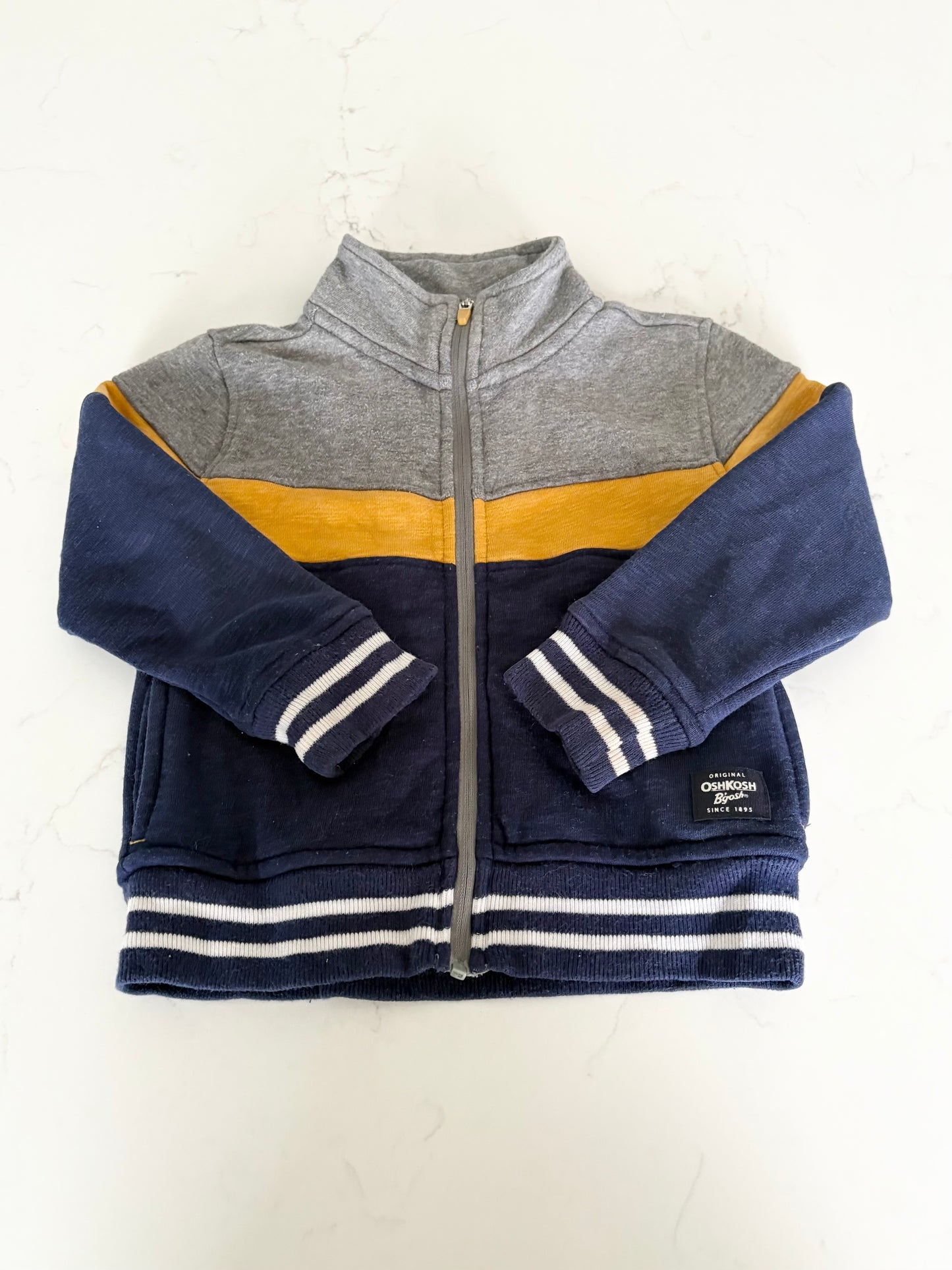 Oshkosh-Crewneck-2T