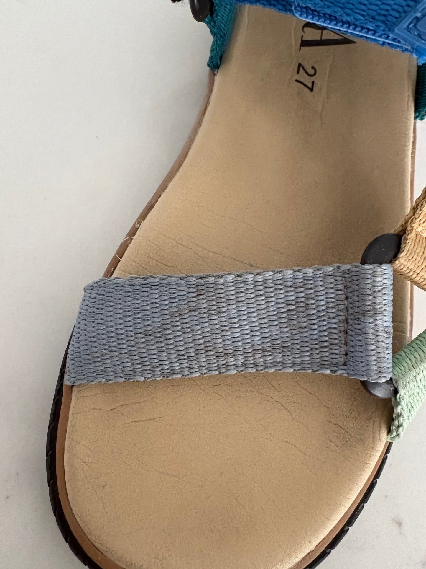 Zara-Sandales-27 (~10) (tache sur ganse pale)