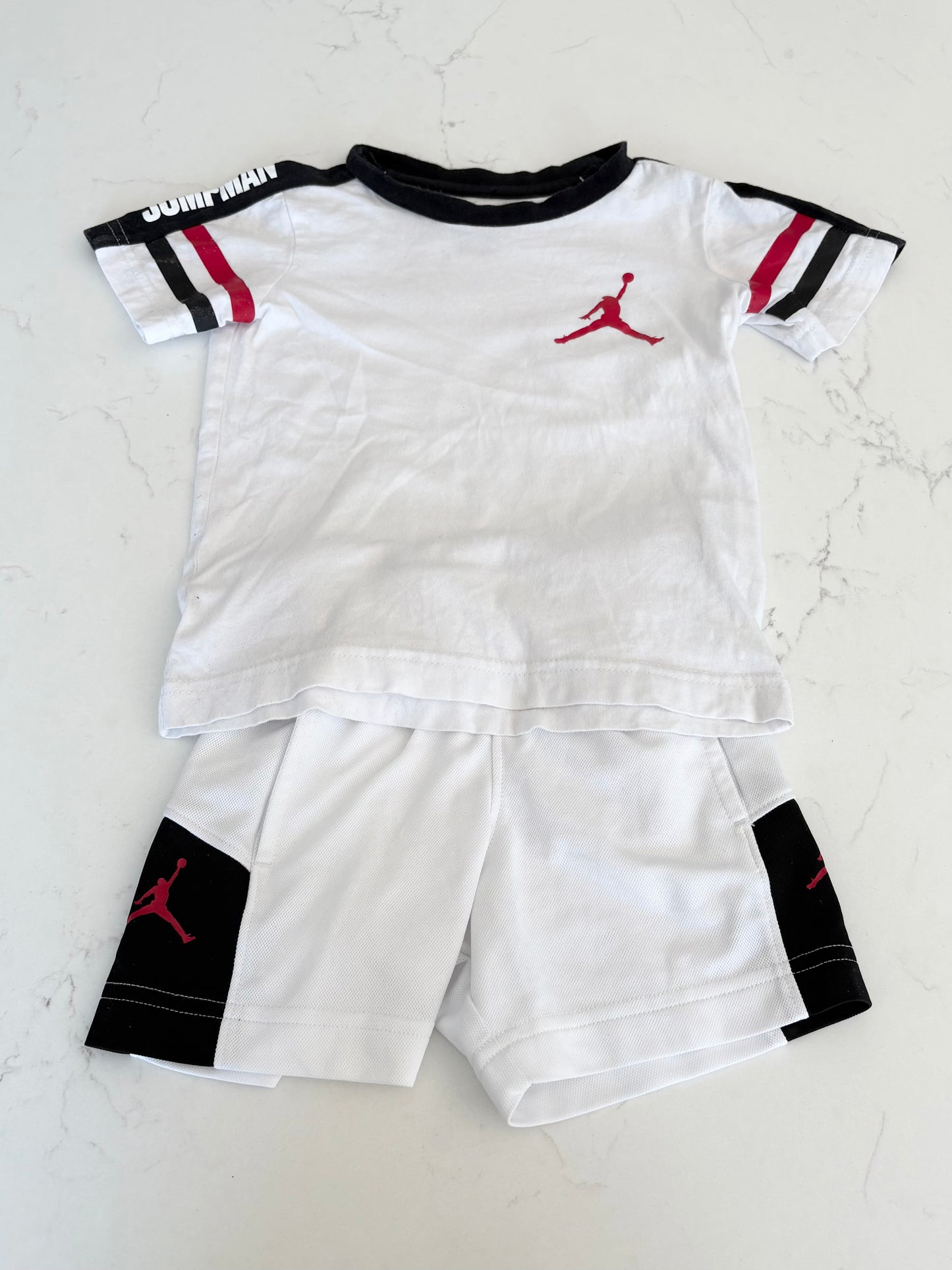 Nike/Jordan-ensemble-2T