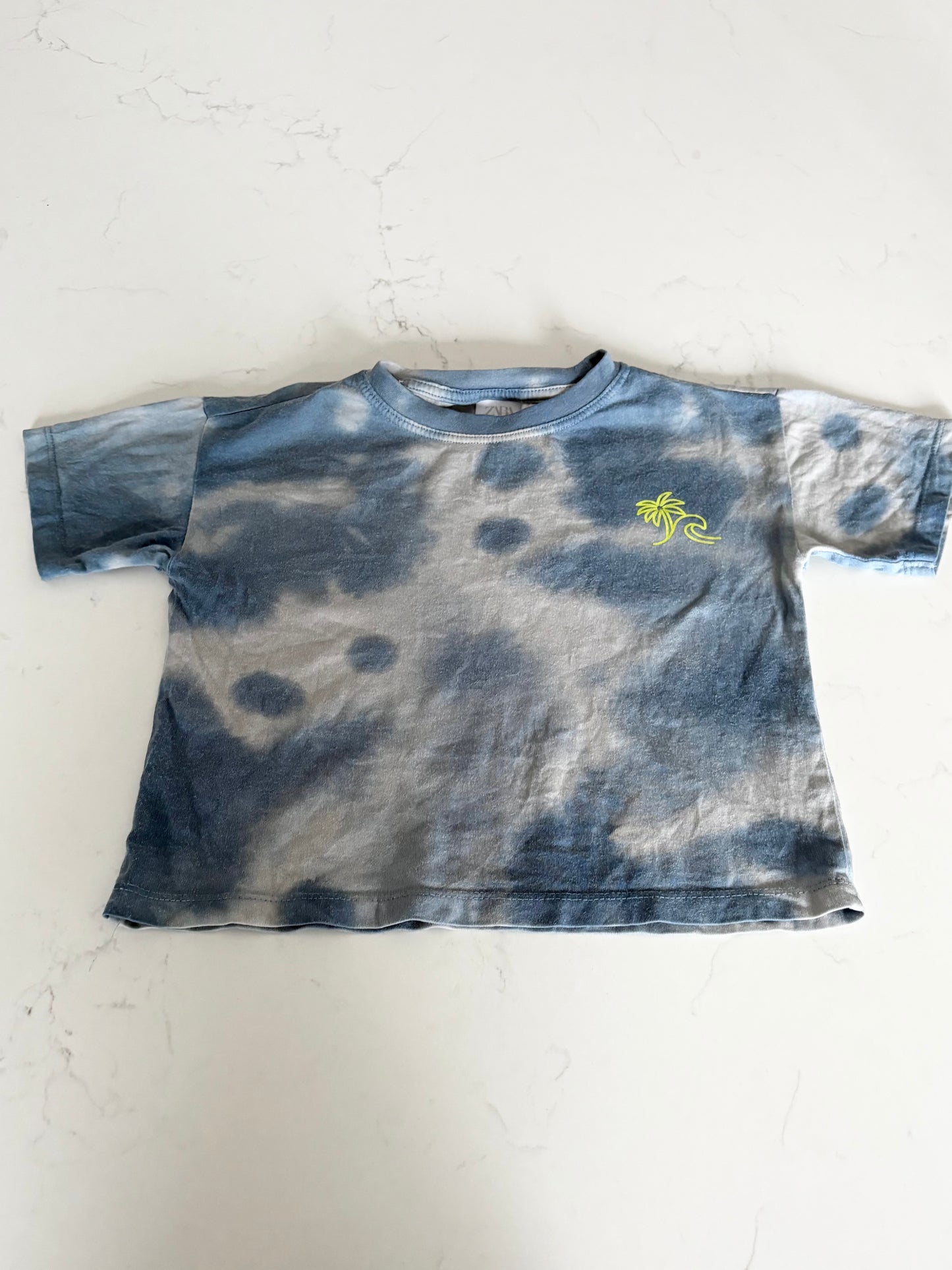 Zara-T shirt-18/24 mois (légère imperfection au dos)