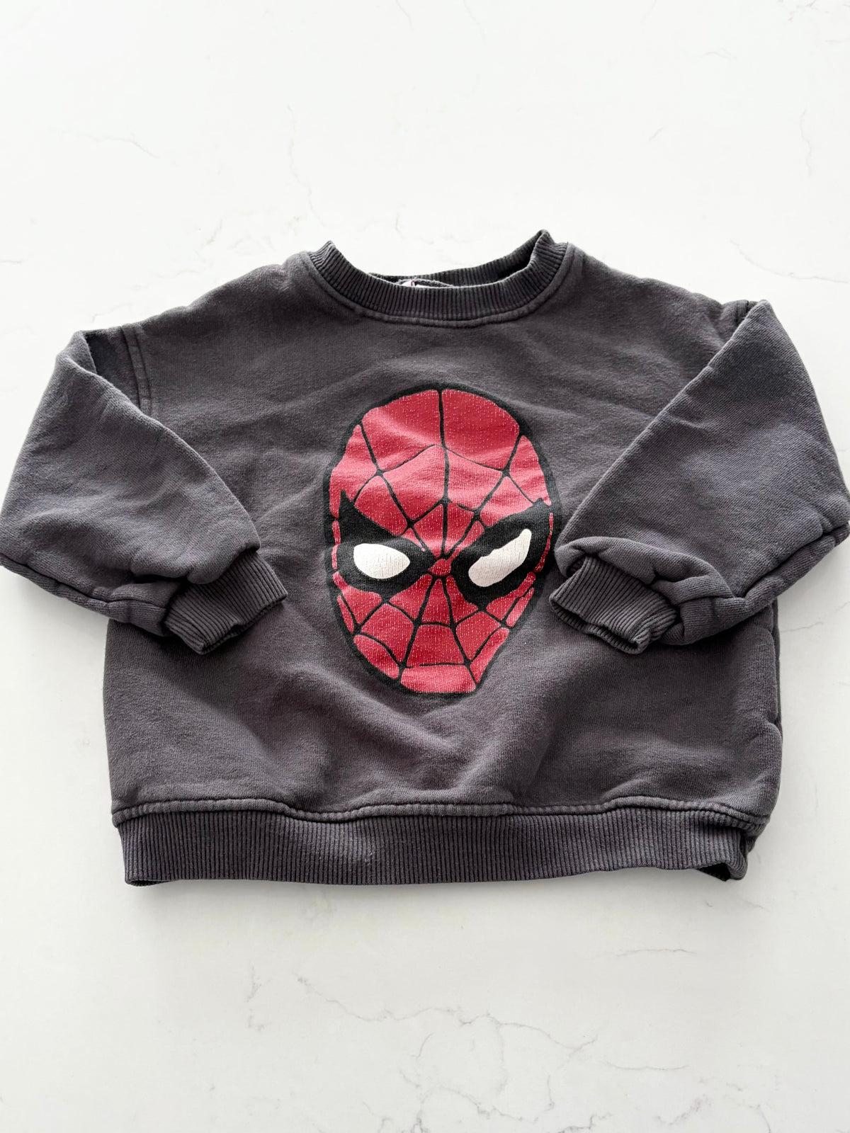 Zara/Marvel-Crewneck-4t ( fait petit )