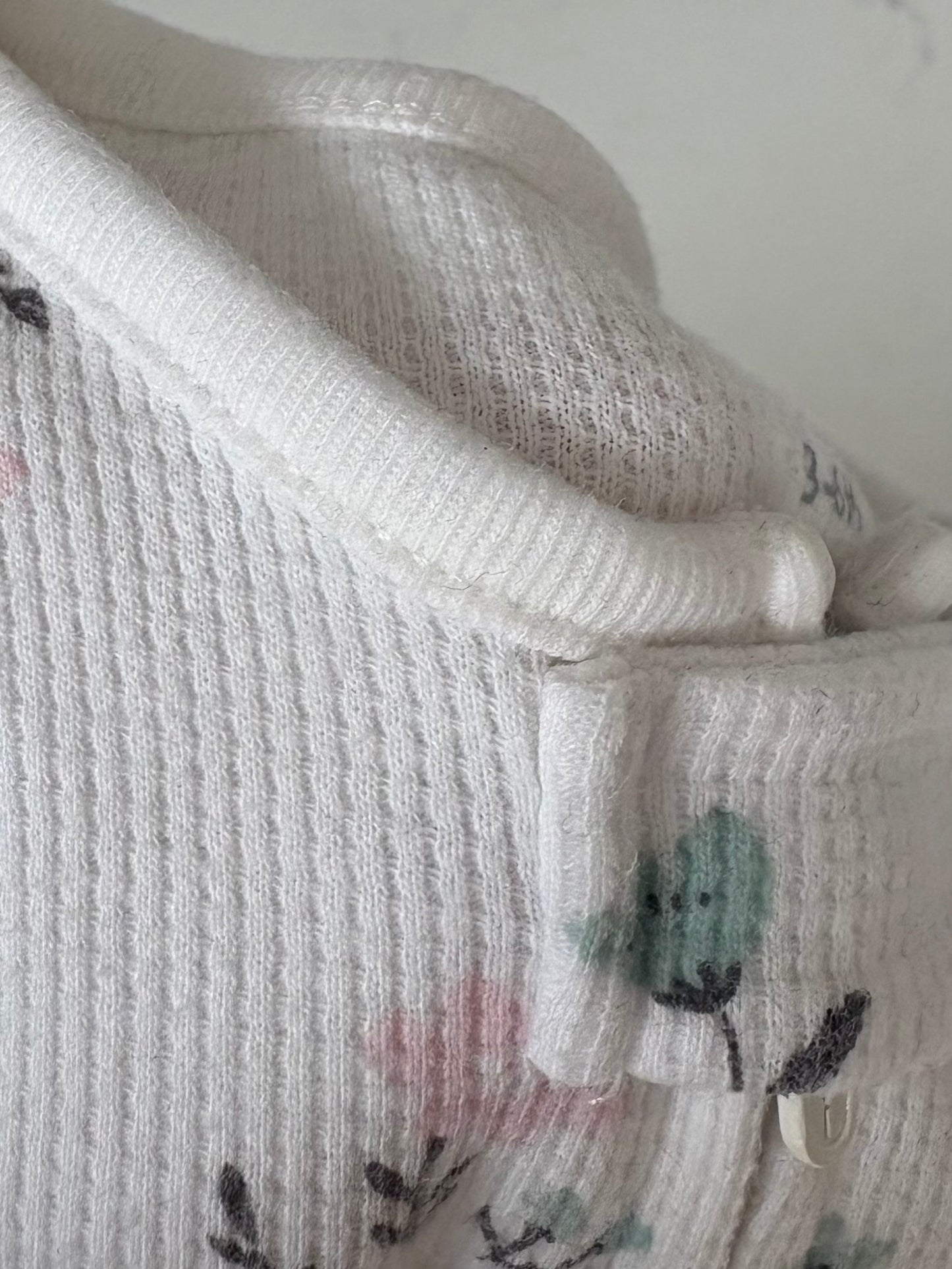 Carters-Pyjama-3/6 mois (légère imperfection)