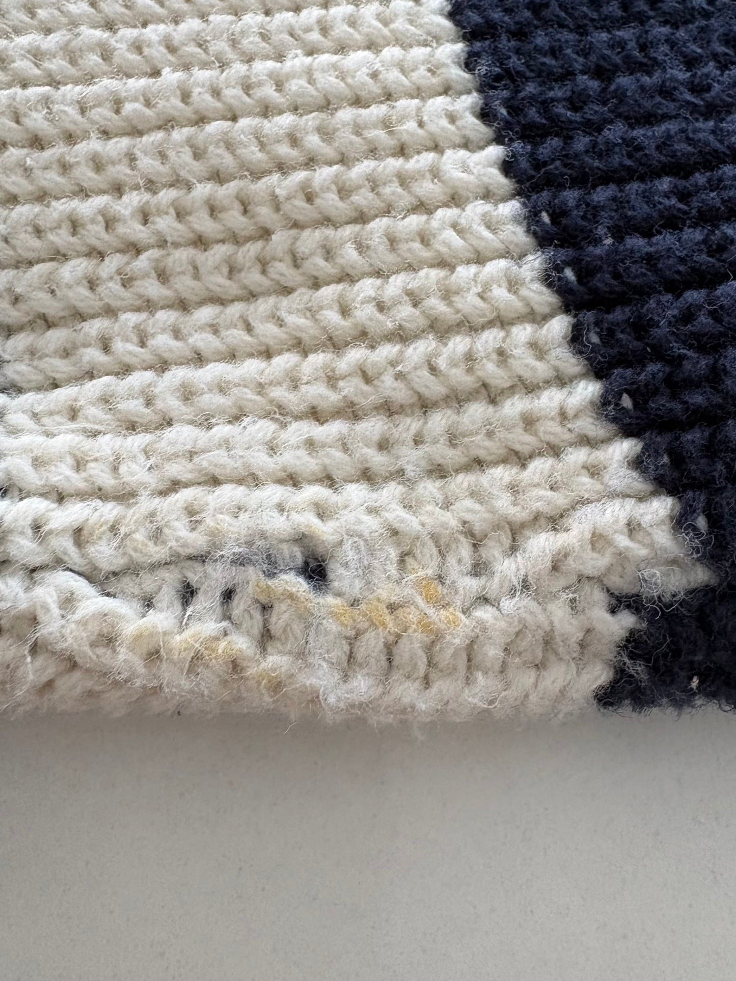 Zara-Chandail de laine-3T ( légère imperfection)