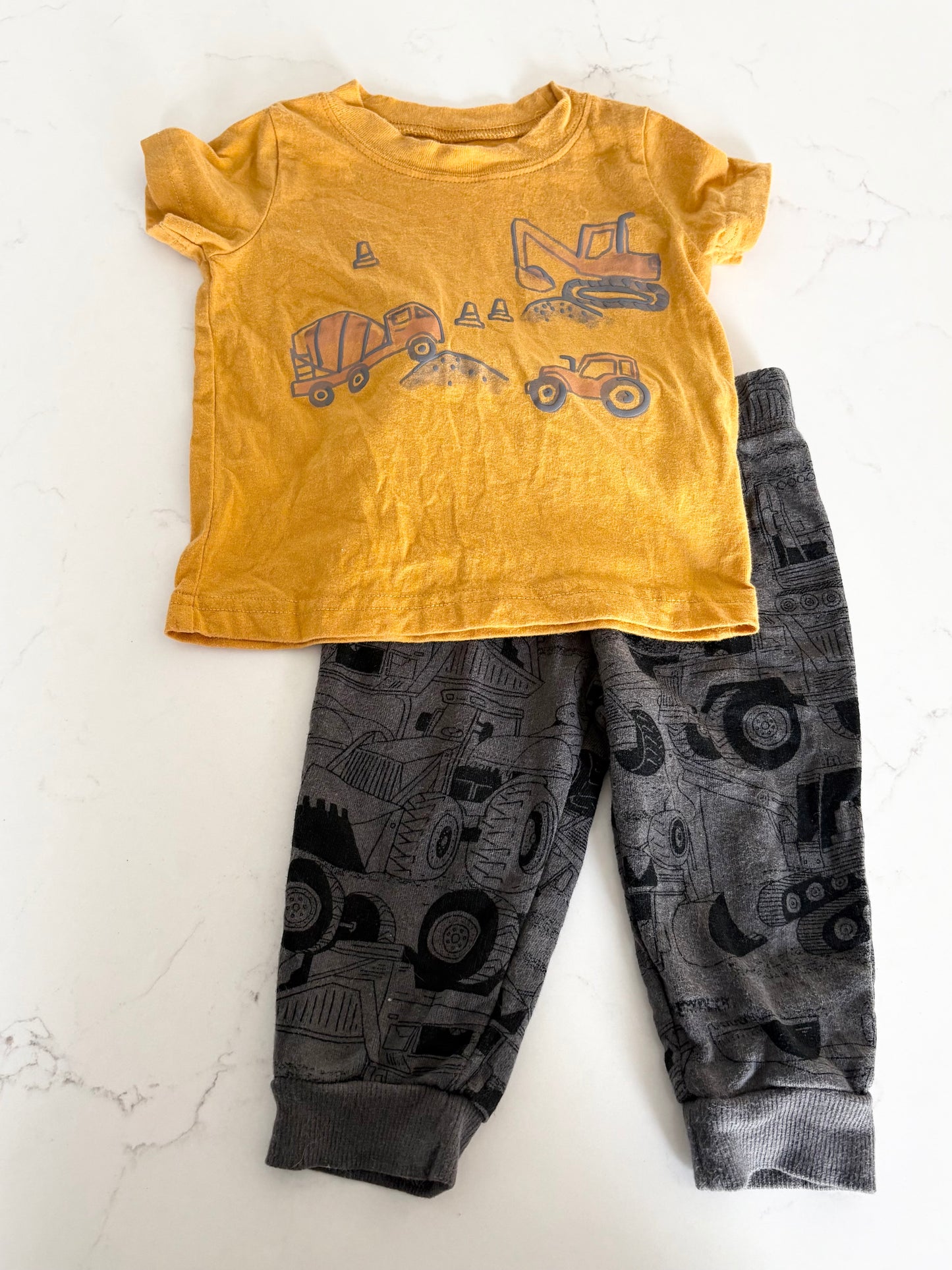 Carters-Ensemble-6/9 mois