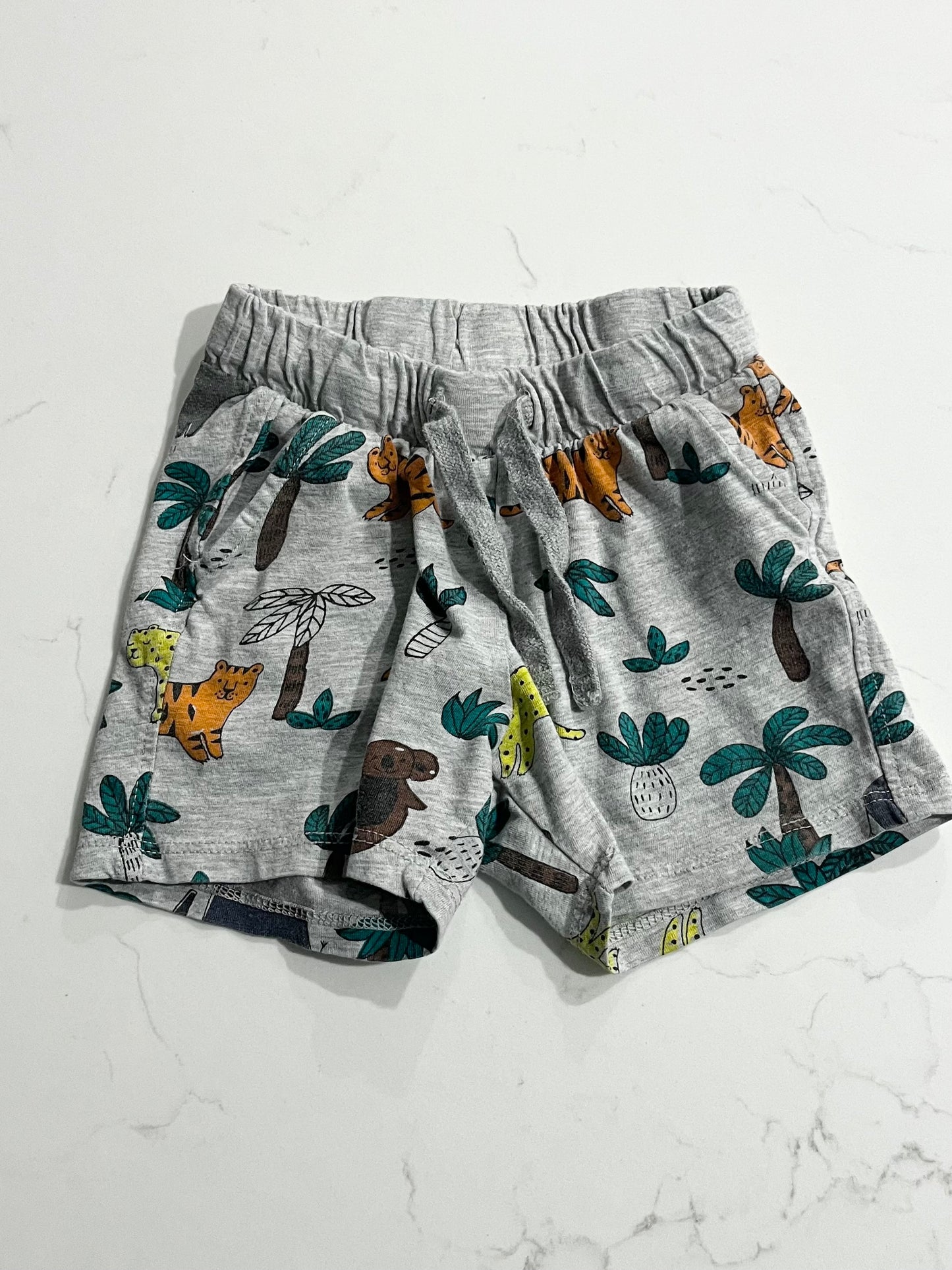H&M-Short-12/18 mois