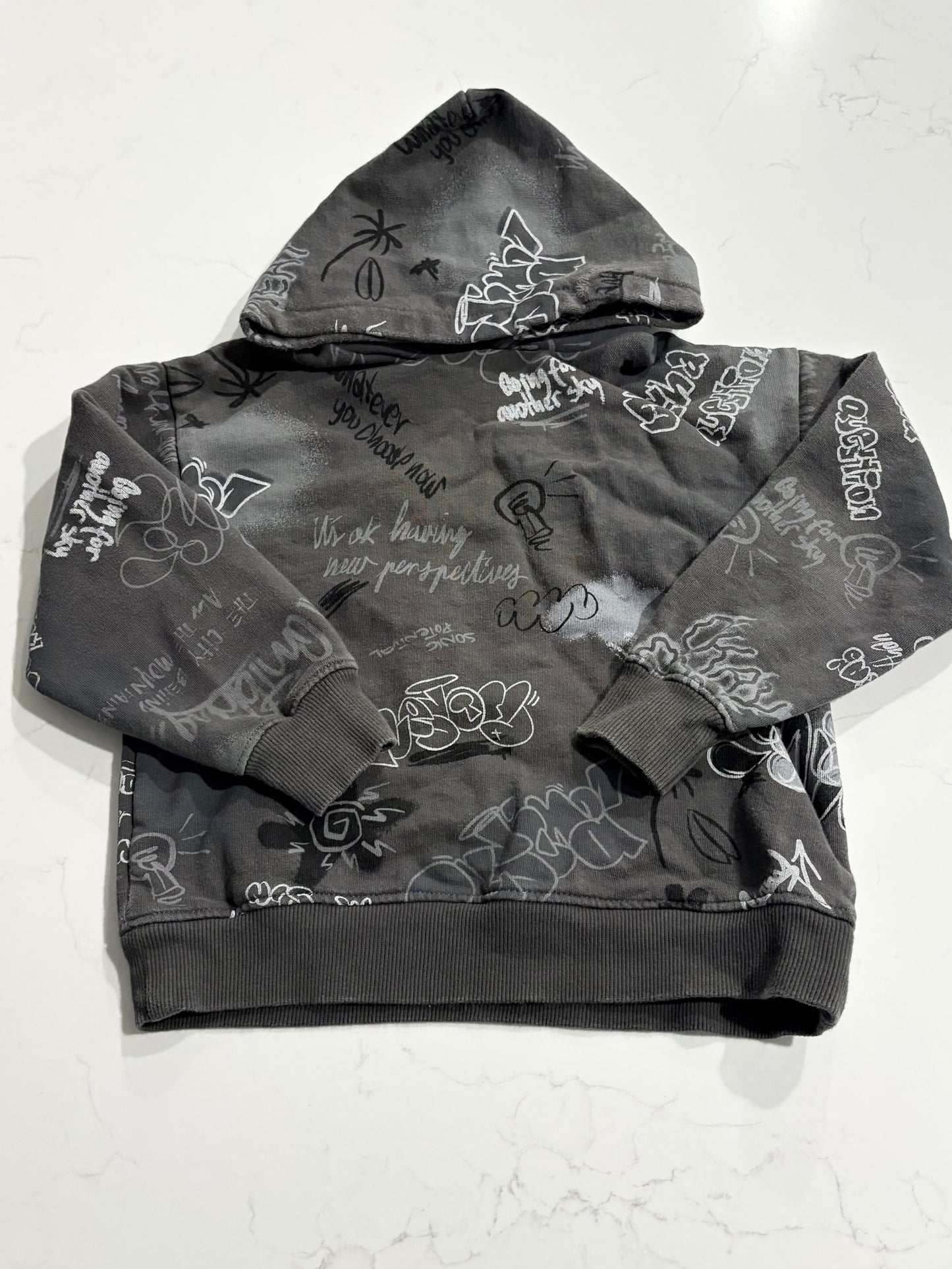 Zara-Coton ouater-8/9T (fait petit )