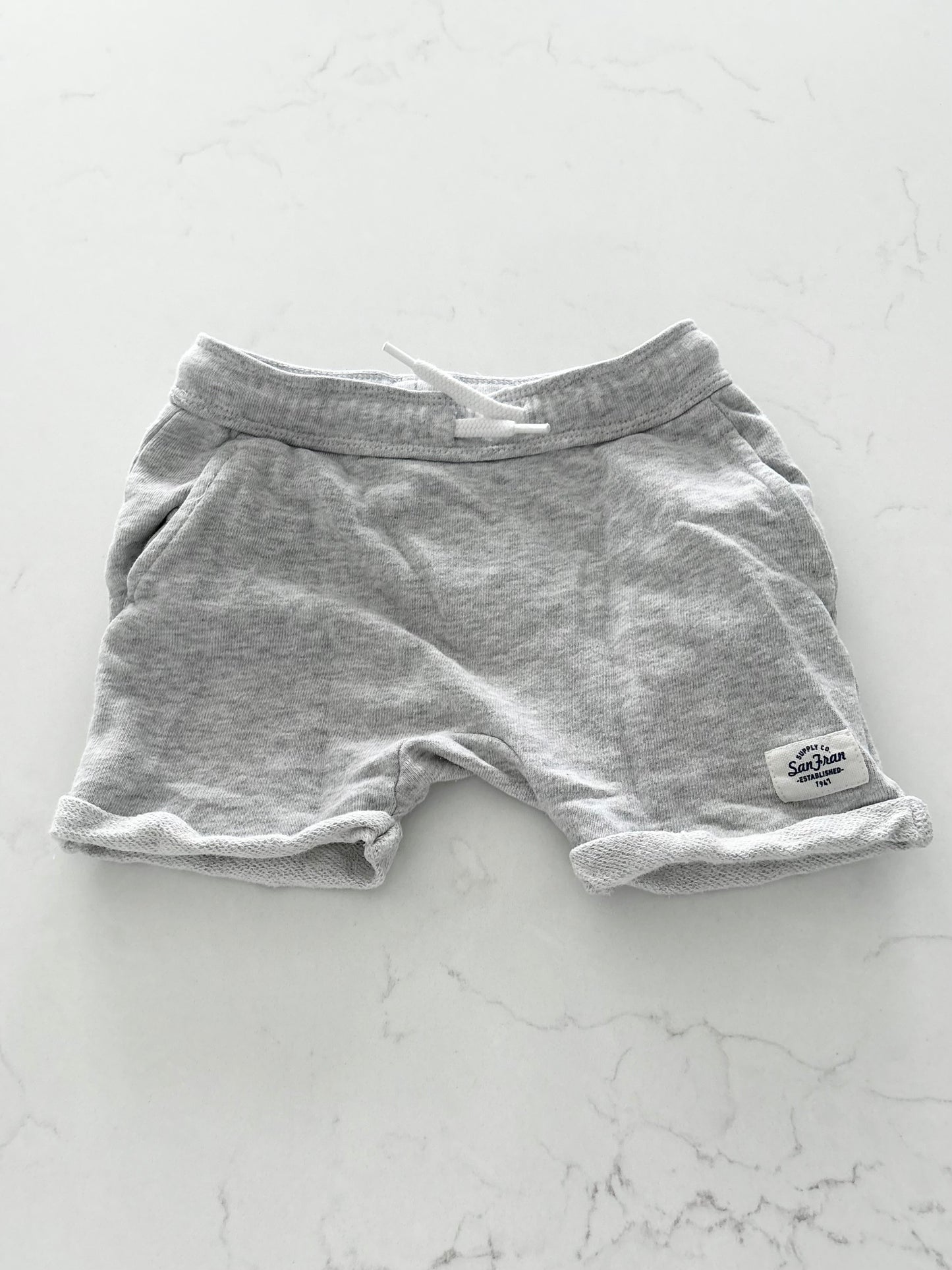 H&M-short-9/12 mois