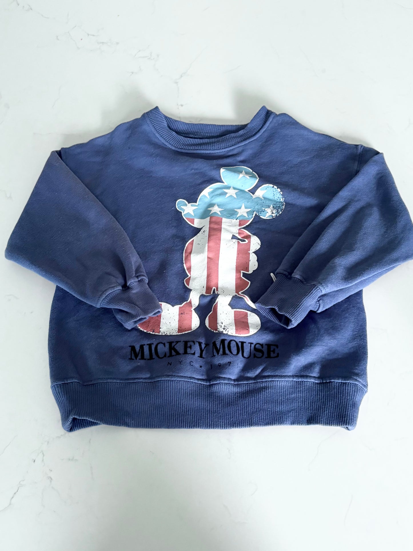 Zara/Disney-Crewneck-6/7T