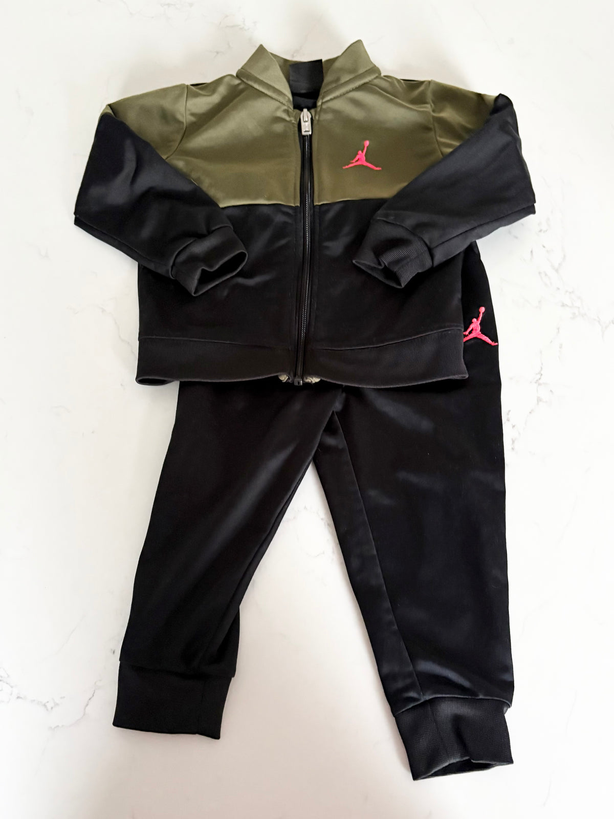 Nike/Jordan-Ensemble-24 mois