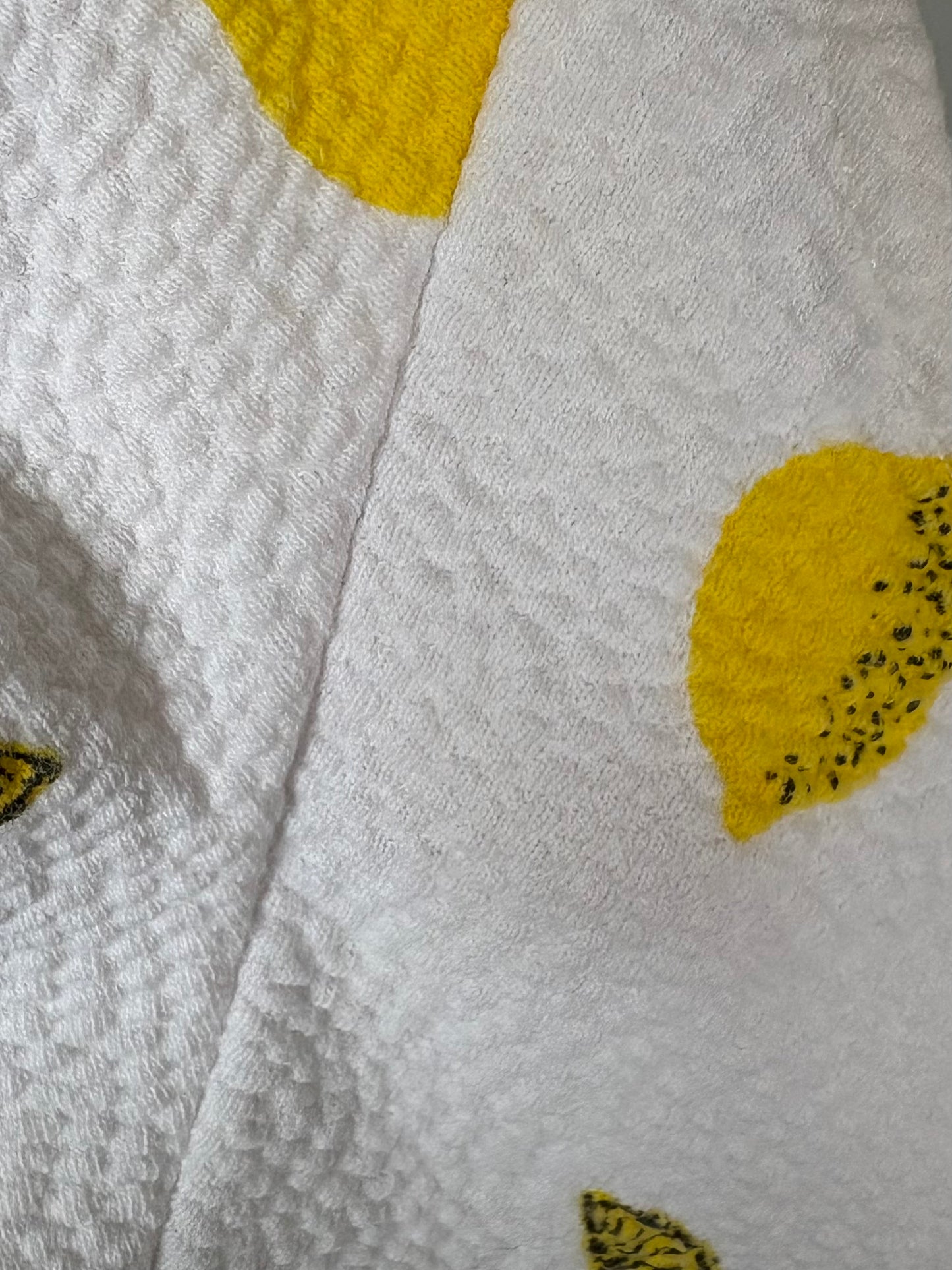 Zara-Robe-6/9 mois ( légère imperfection)