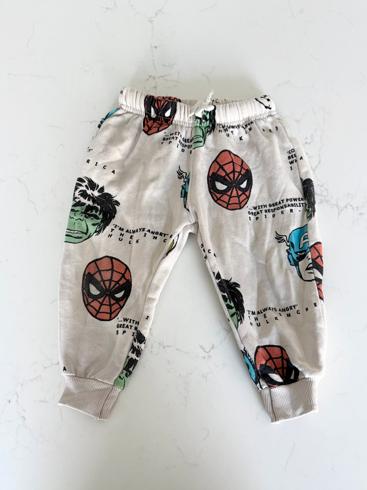 Zara/Marvel-Jogging-3/4T ( fait 18/24 mois )