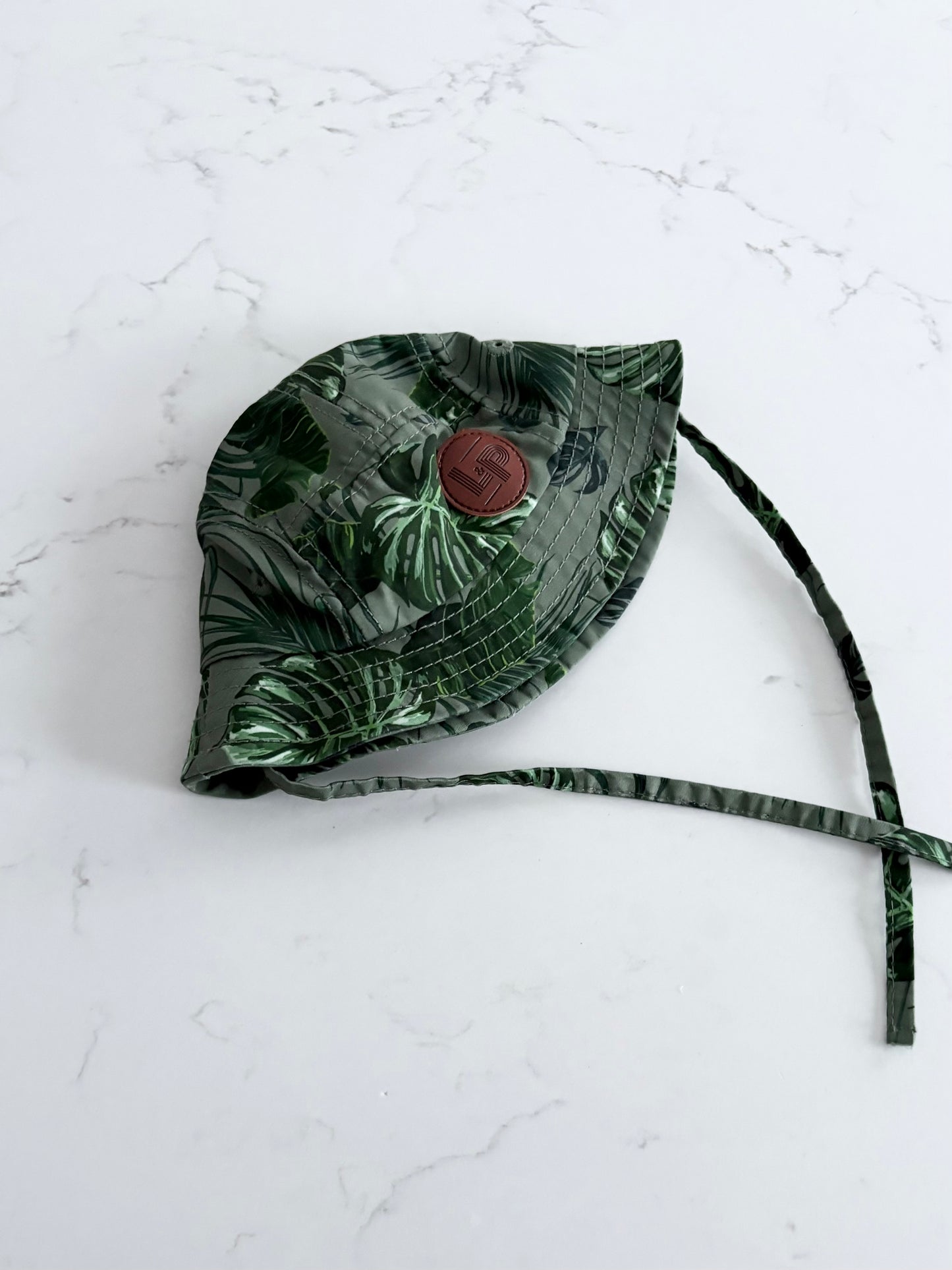 L&P-Chapeau-0/3 mois( fait petit)