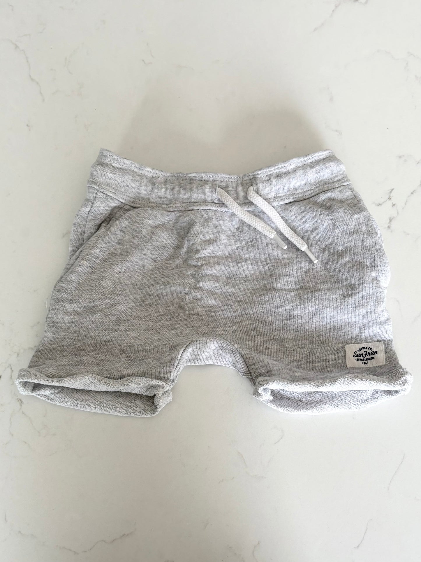 H&M-Short-6/9 mois