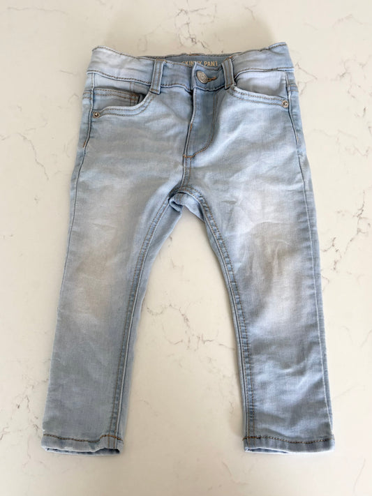 Zara-Jeans-12/18 mois ( taches genoux)