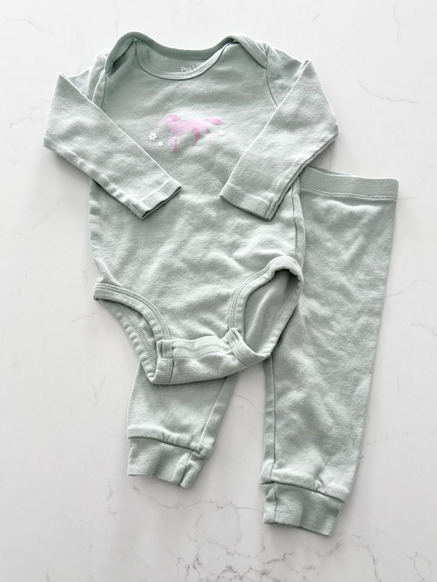 Pekkle-Ensemble-9 mois