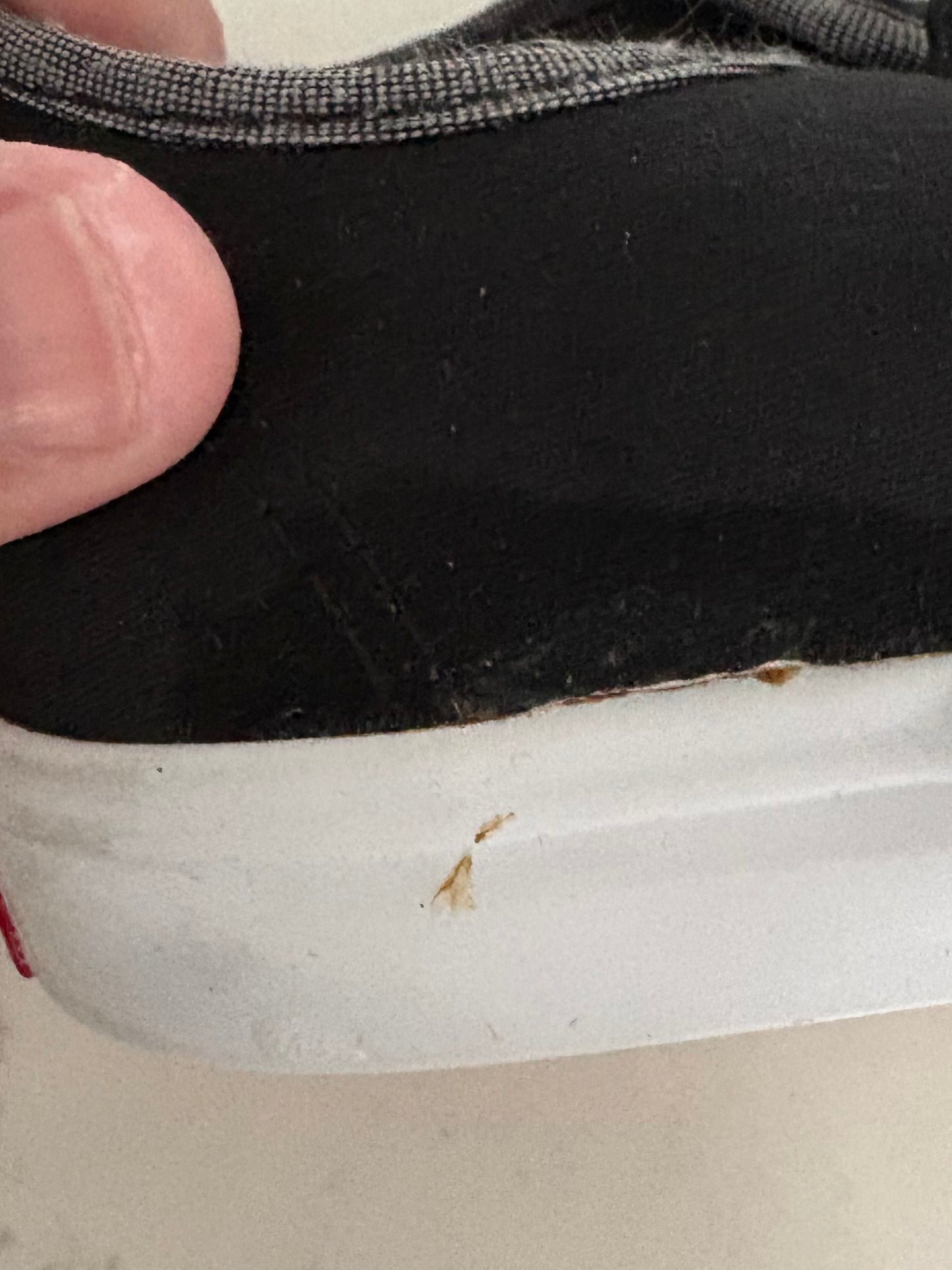 Vans-Souliers-7 ( légère imperfection semelle)