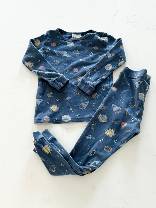 H&M-Pyjama-4T (fait petit)