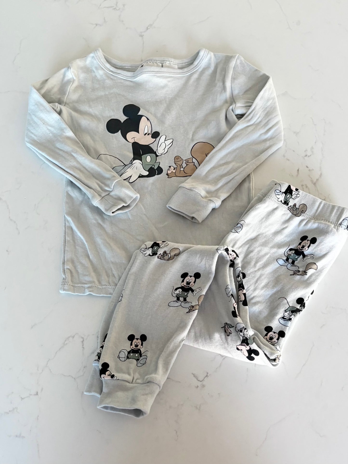 H&M/Disney-Pyjama-3T (fait petit )