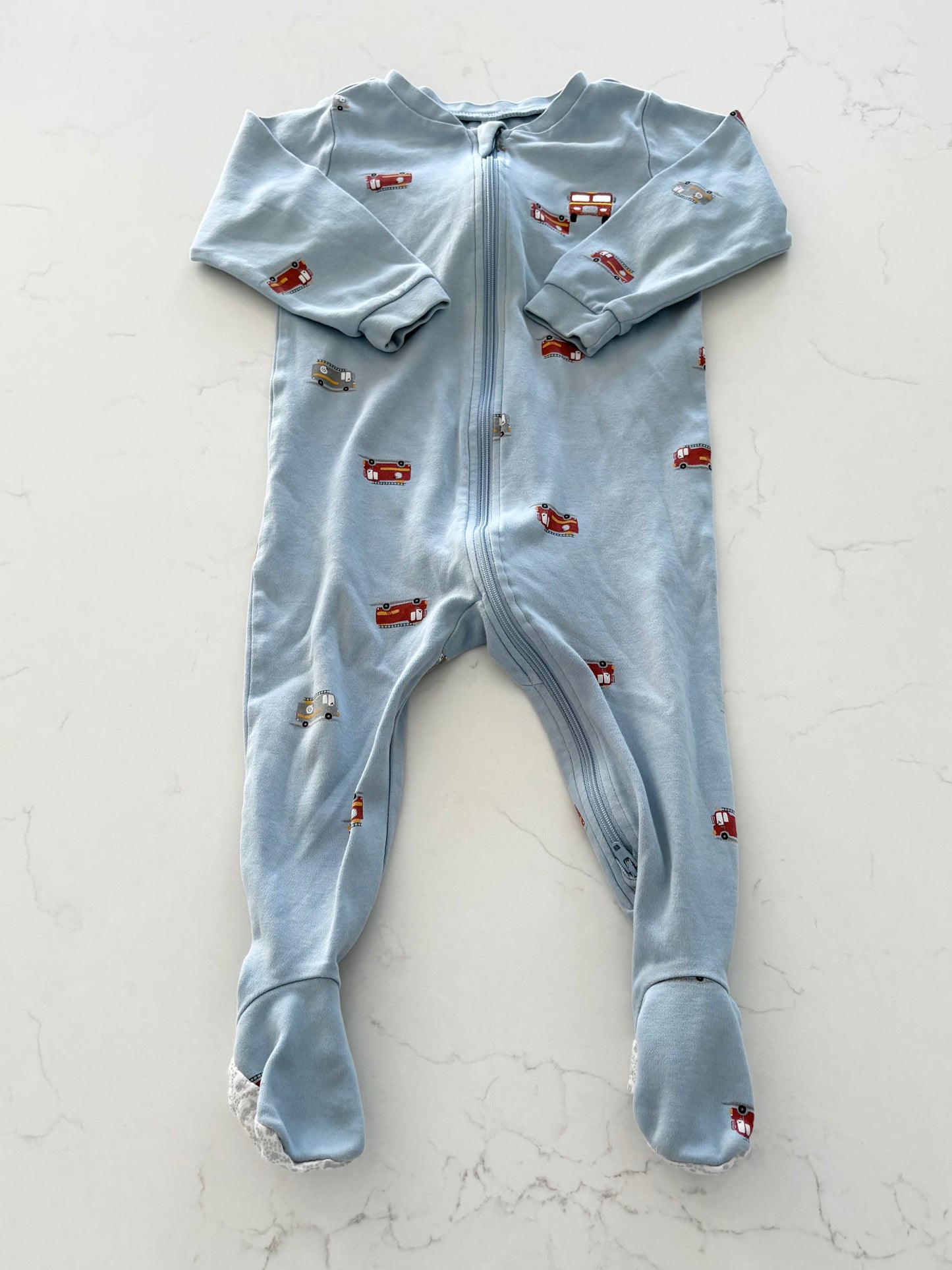 Pekkle-Pyjama-18 mois (légère tache collet )