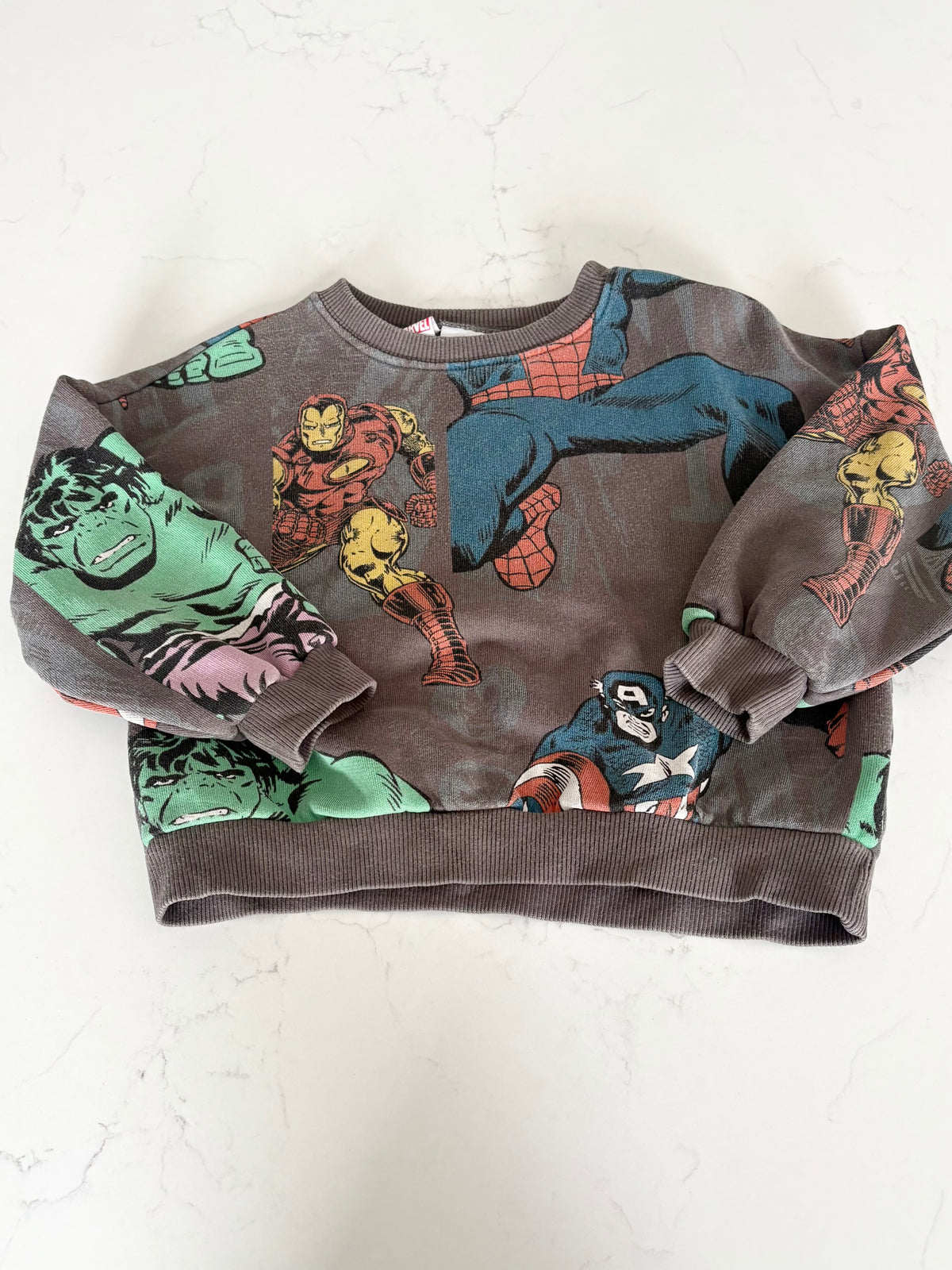 Zara/Marvel-crewneck-3/4T
