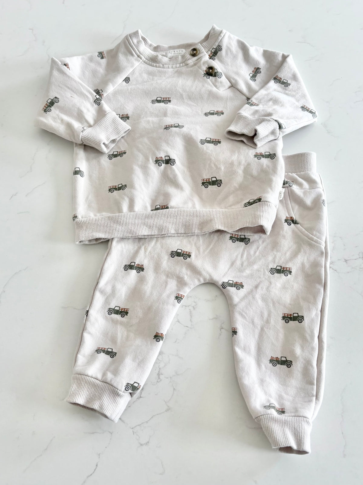 Petit lem/First-Ensemble-9 mois