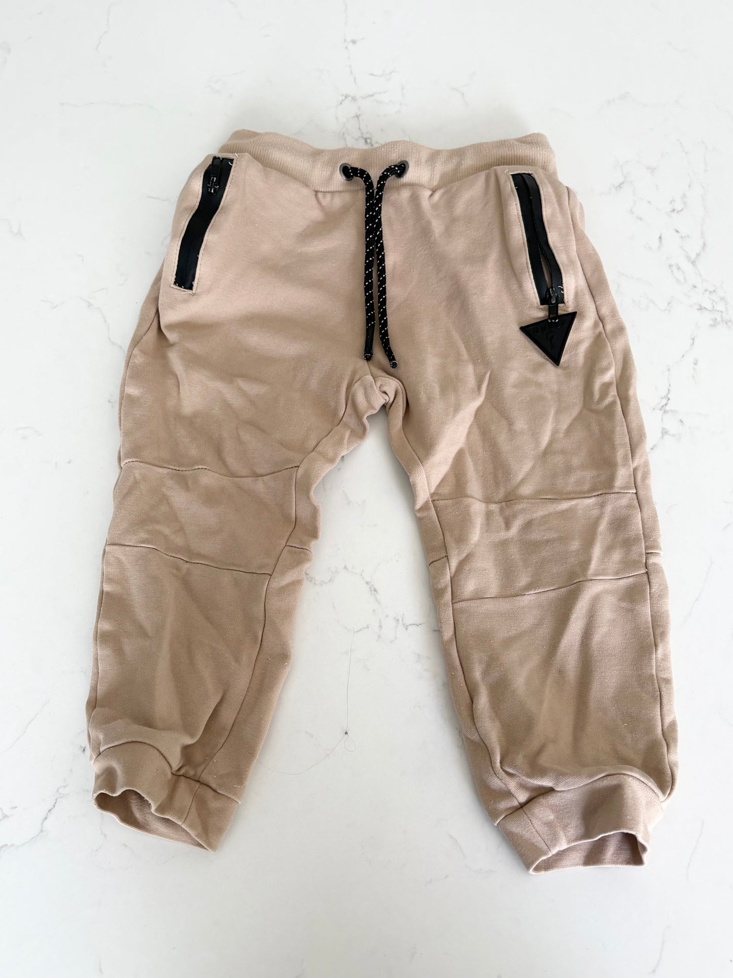 Guess-jogging-4T ( fait petit)