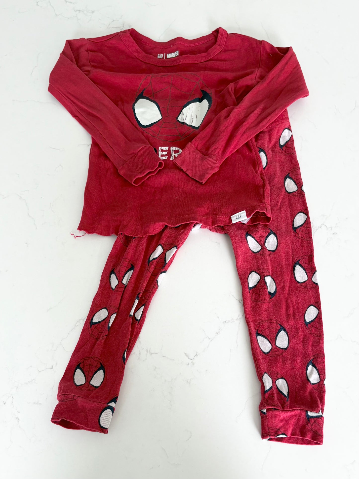 *Imparfait-Gap/Marvel-Pyjama-3T (décousu)