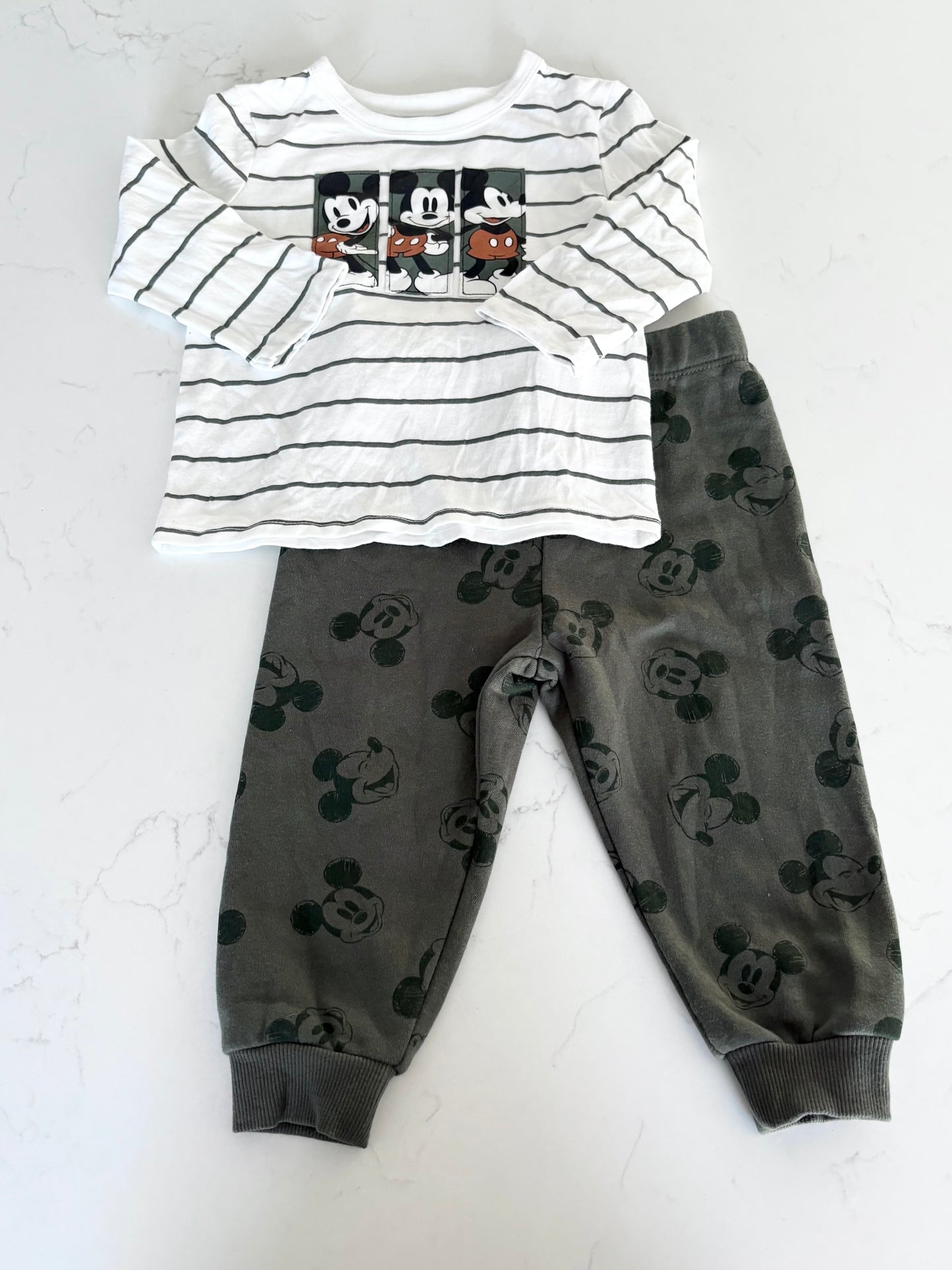 Disney baby-ensemble-24 mois