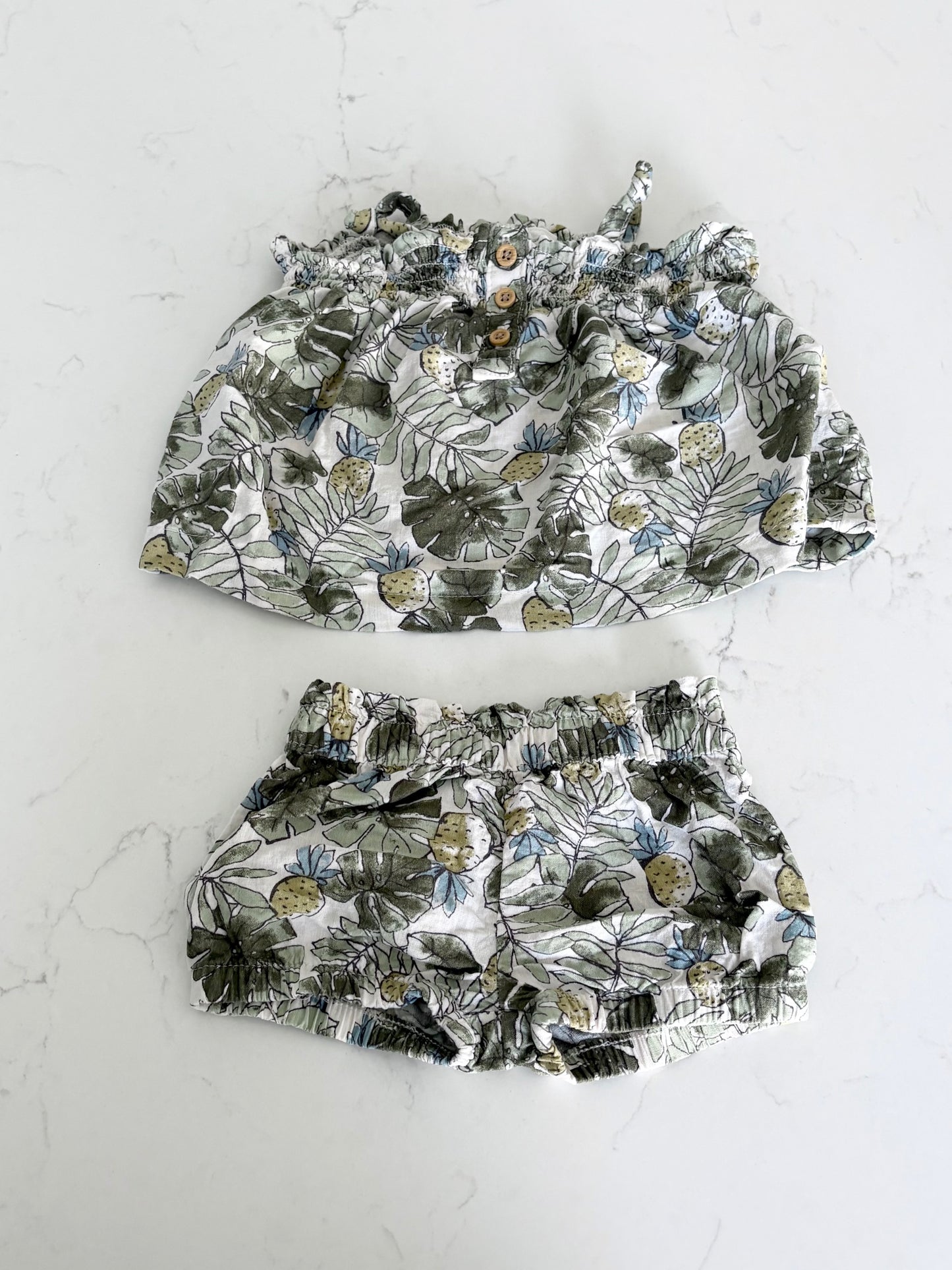 Carters/Little planet-Ensemble-6 mois