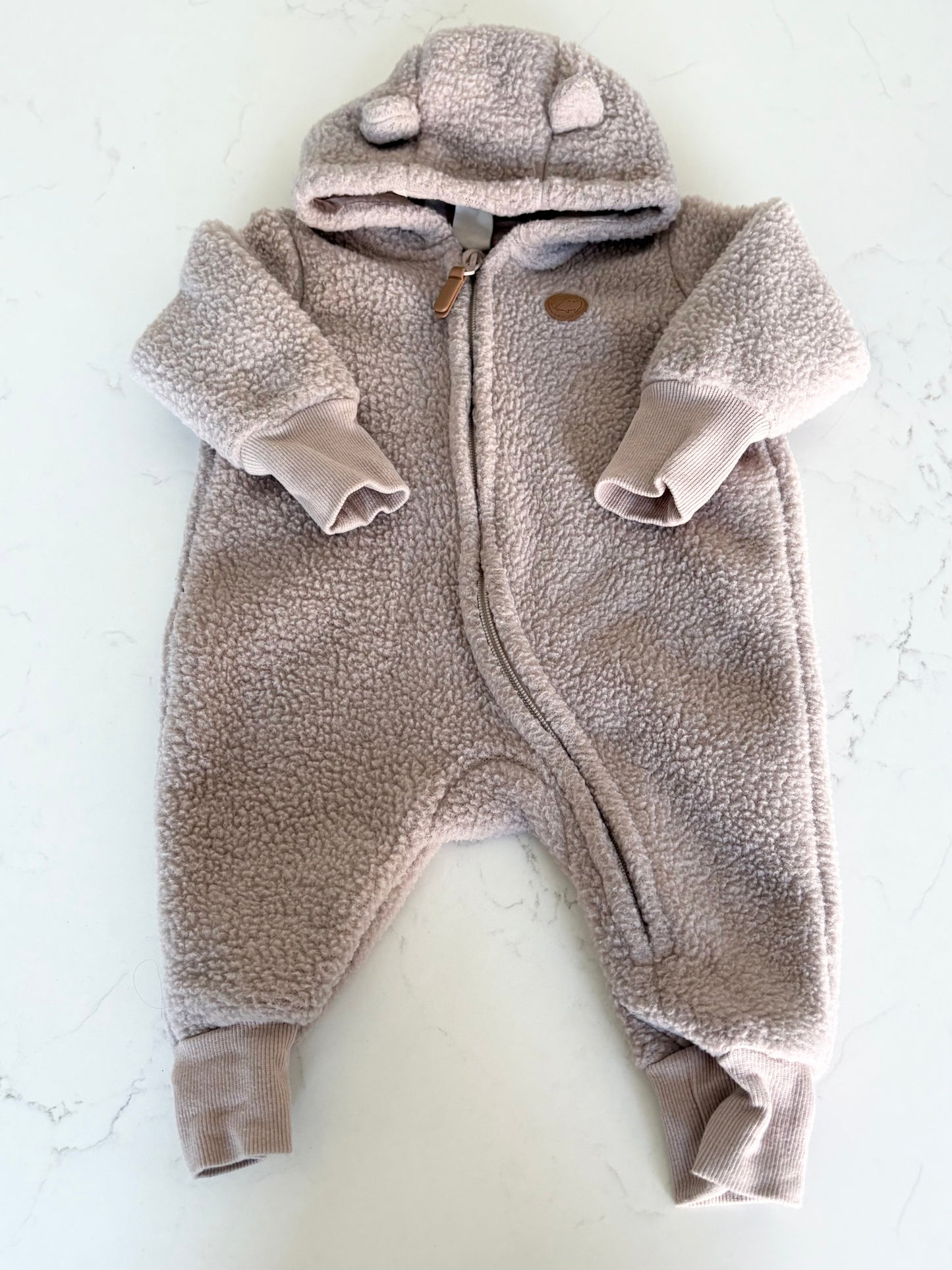 H&M-une pièce  mi saison-5/6 mois