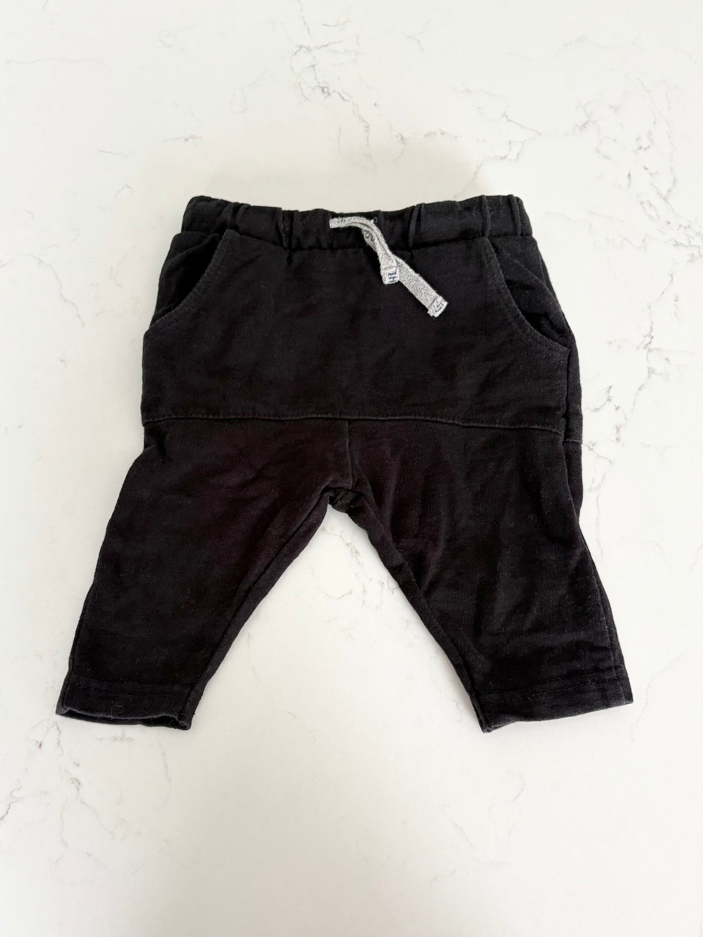 Zara-Jogging-6/9 mois