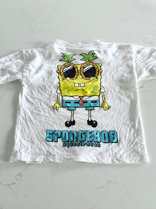 Zara/Bob l’éponge-T shirt-5T ( petit trou d’étiquette à l’arrière )