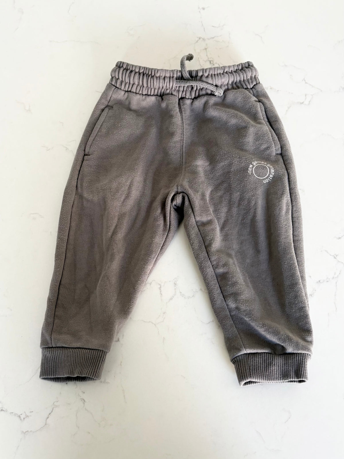 Zara-Jogging-12/18 mois