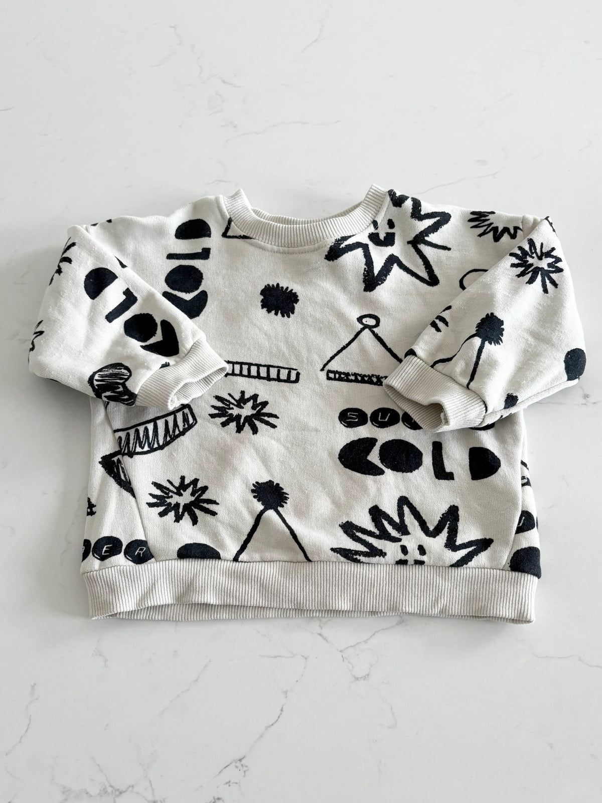 Zara-Crewneck-6/9 mois ( légère imperfection)