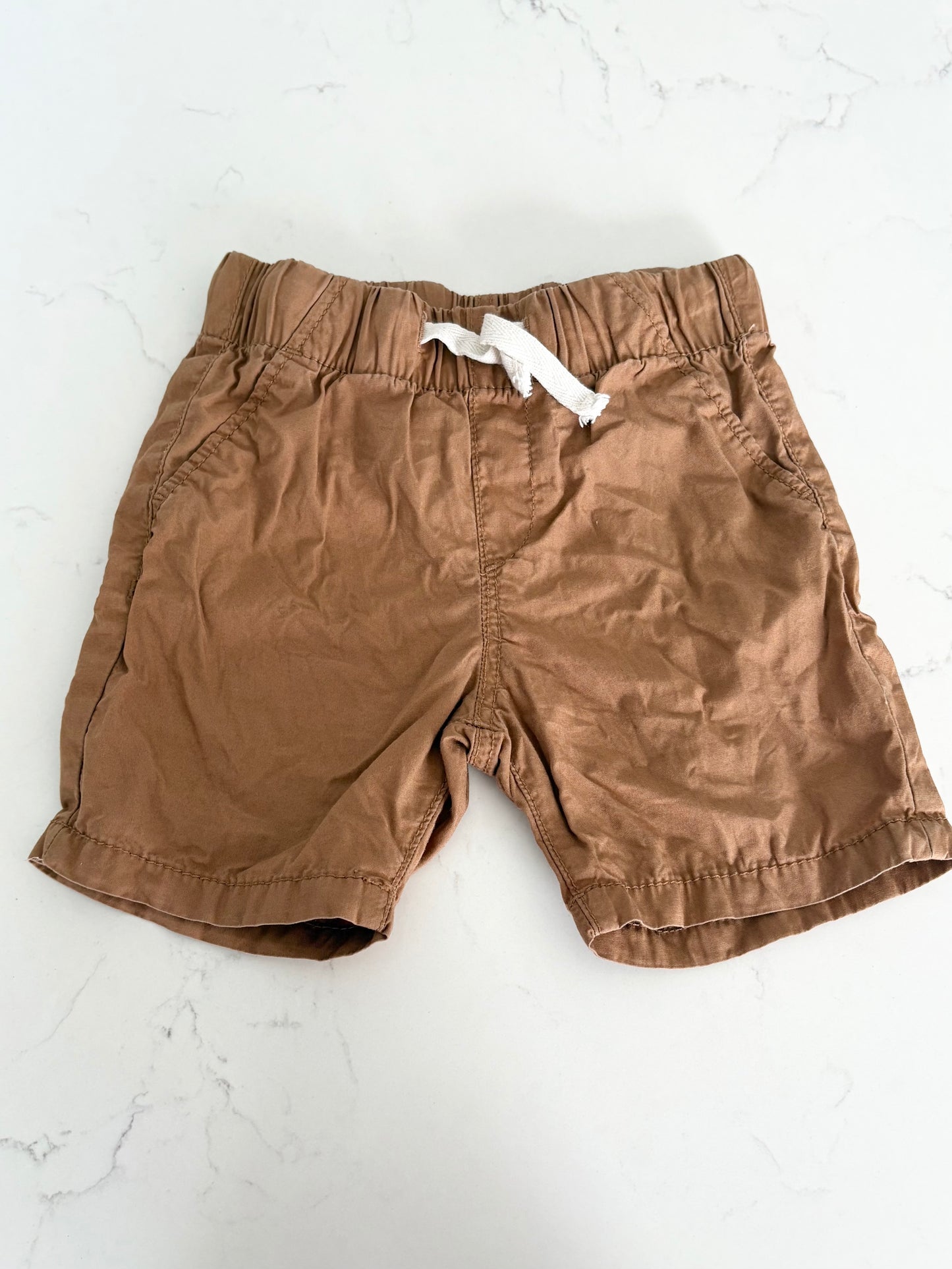 H&M-Short-12/18 mois