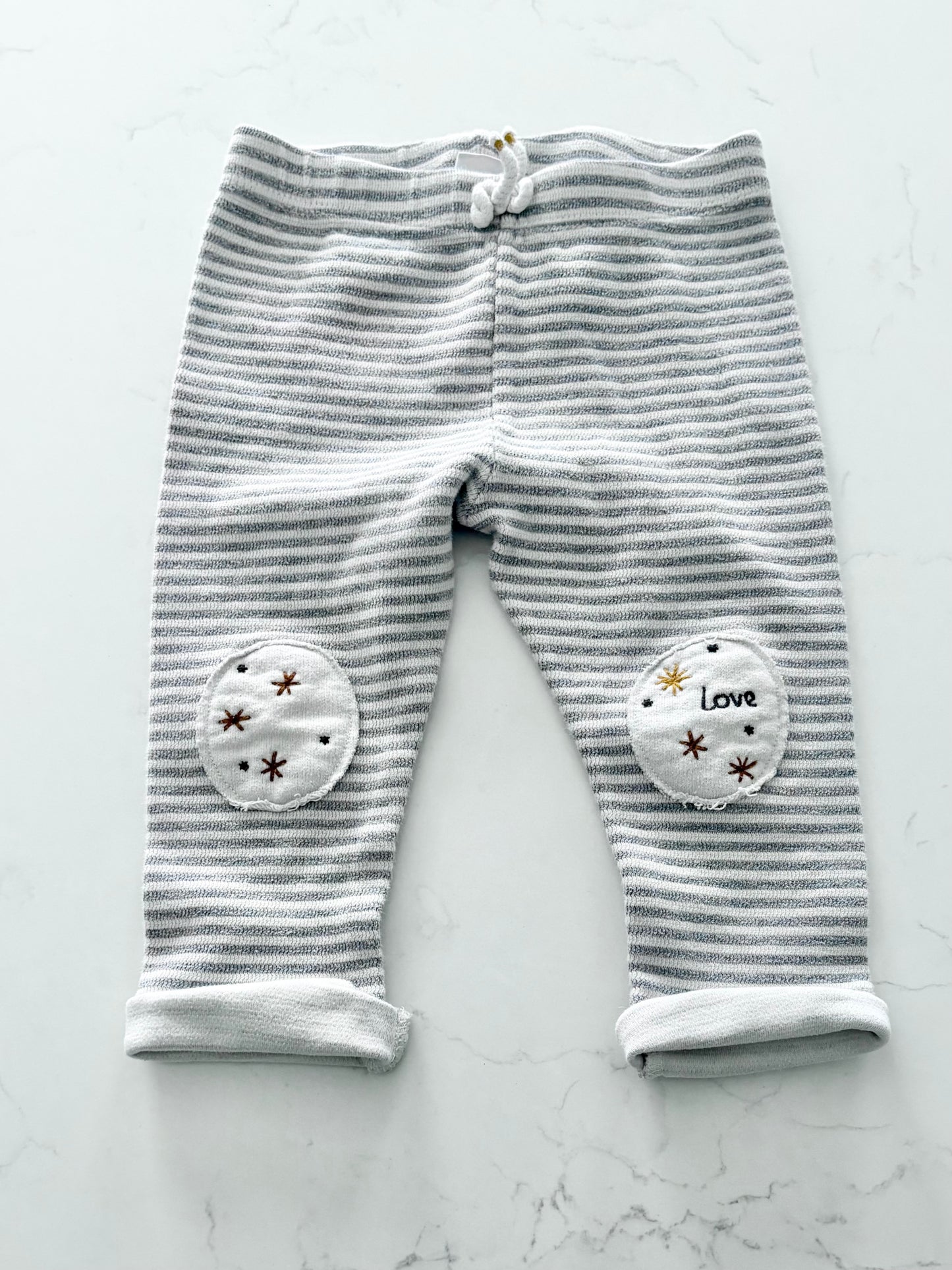 Zara-Pantalon-18/24 mois (fait petit )