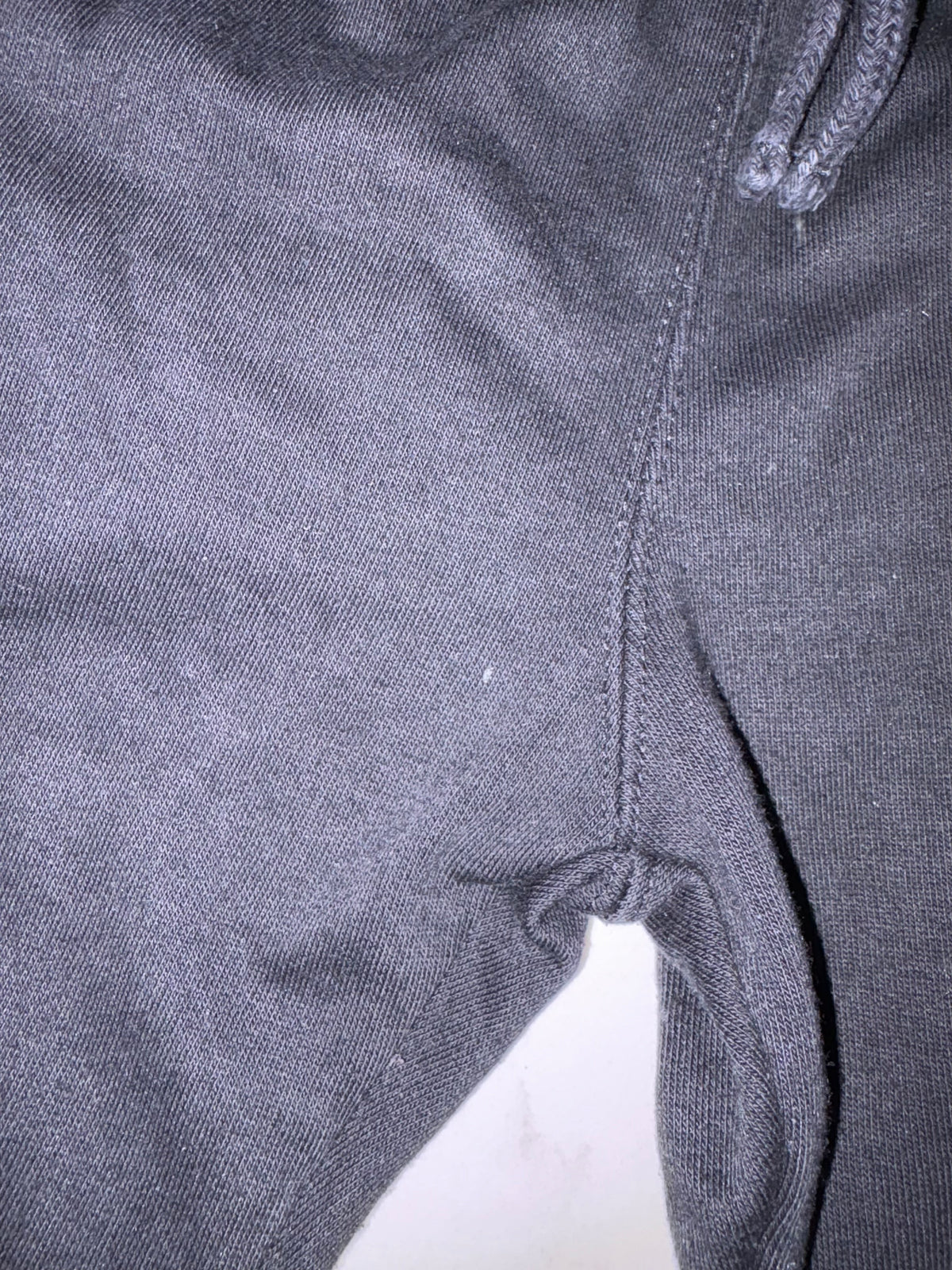 Zara-Jogging-2/3T ( légère imperfection)