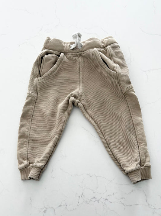 Zara-Jogging-18/24 mois (légère imperfection)